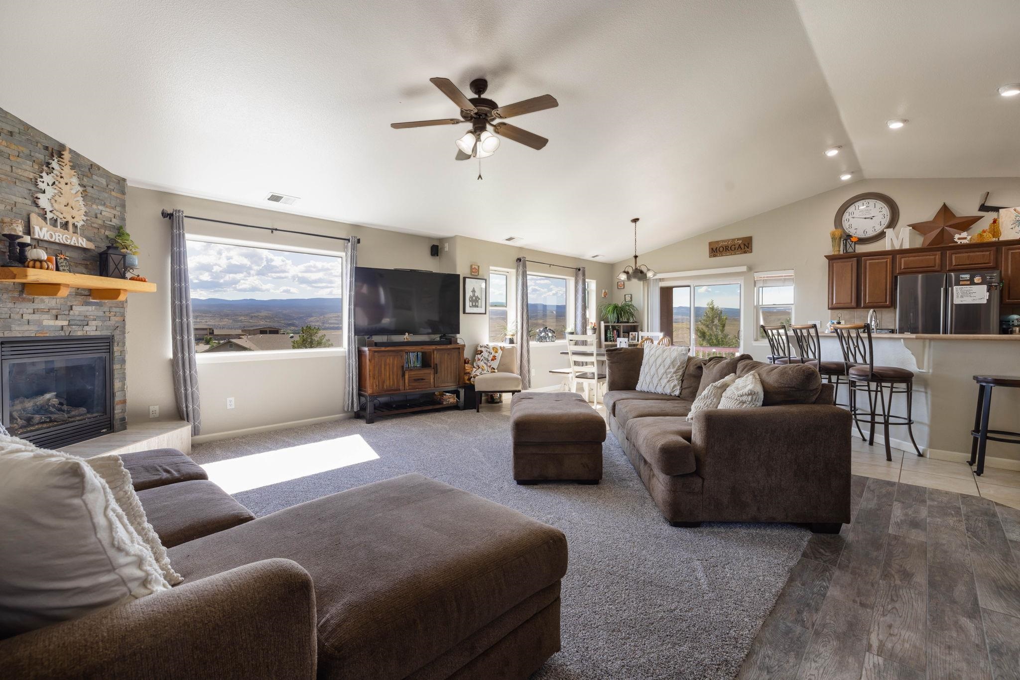1445 Proctor Court Property Photo 4