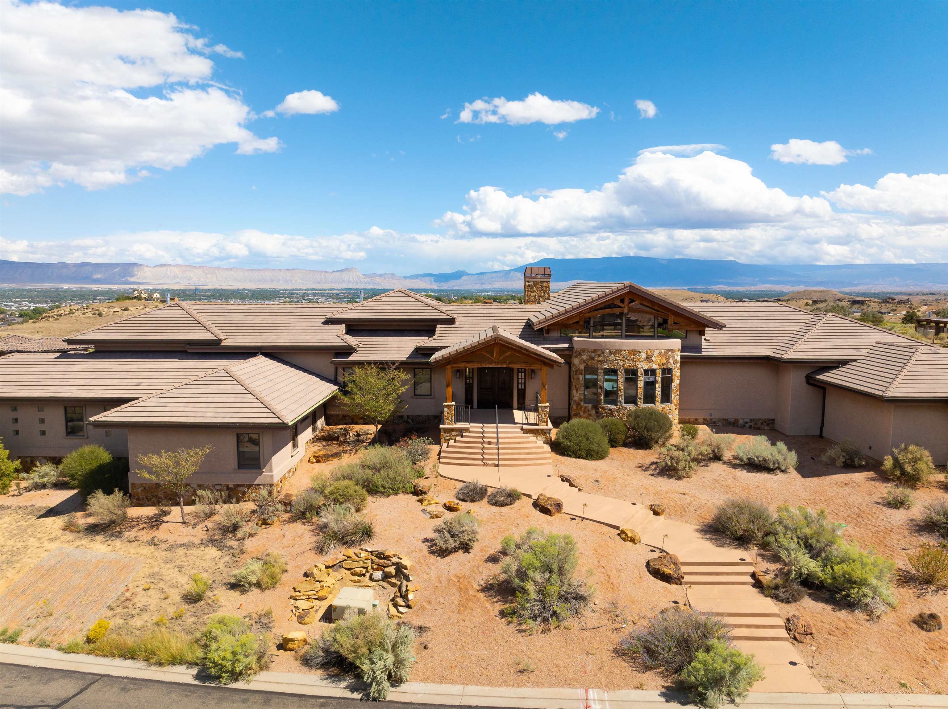 354 High Desert Road Property Photo 1