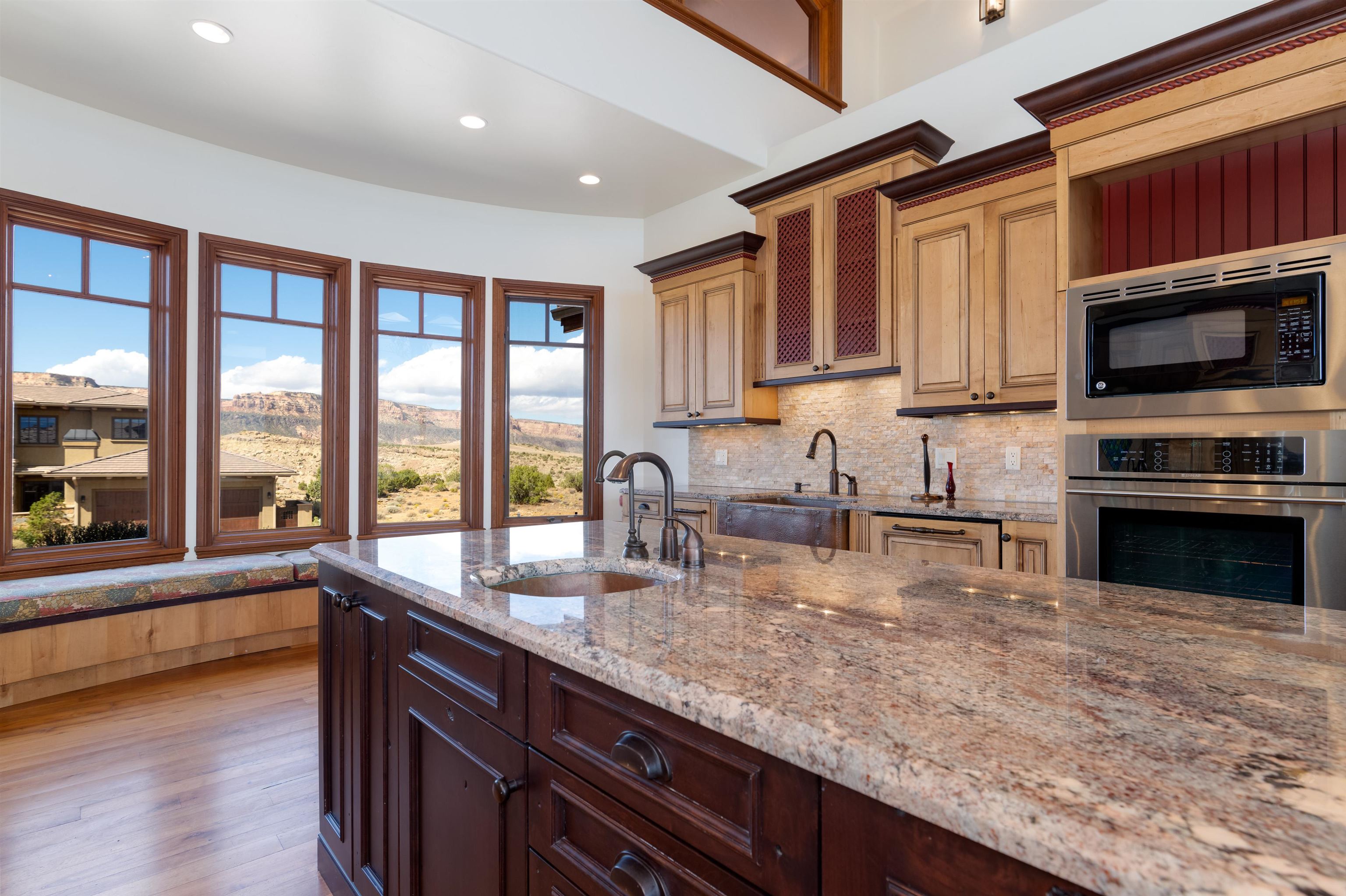 354 High Desert Road Property Photo 14