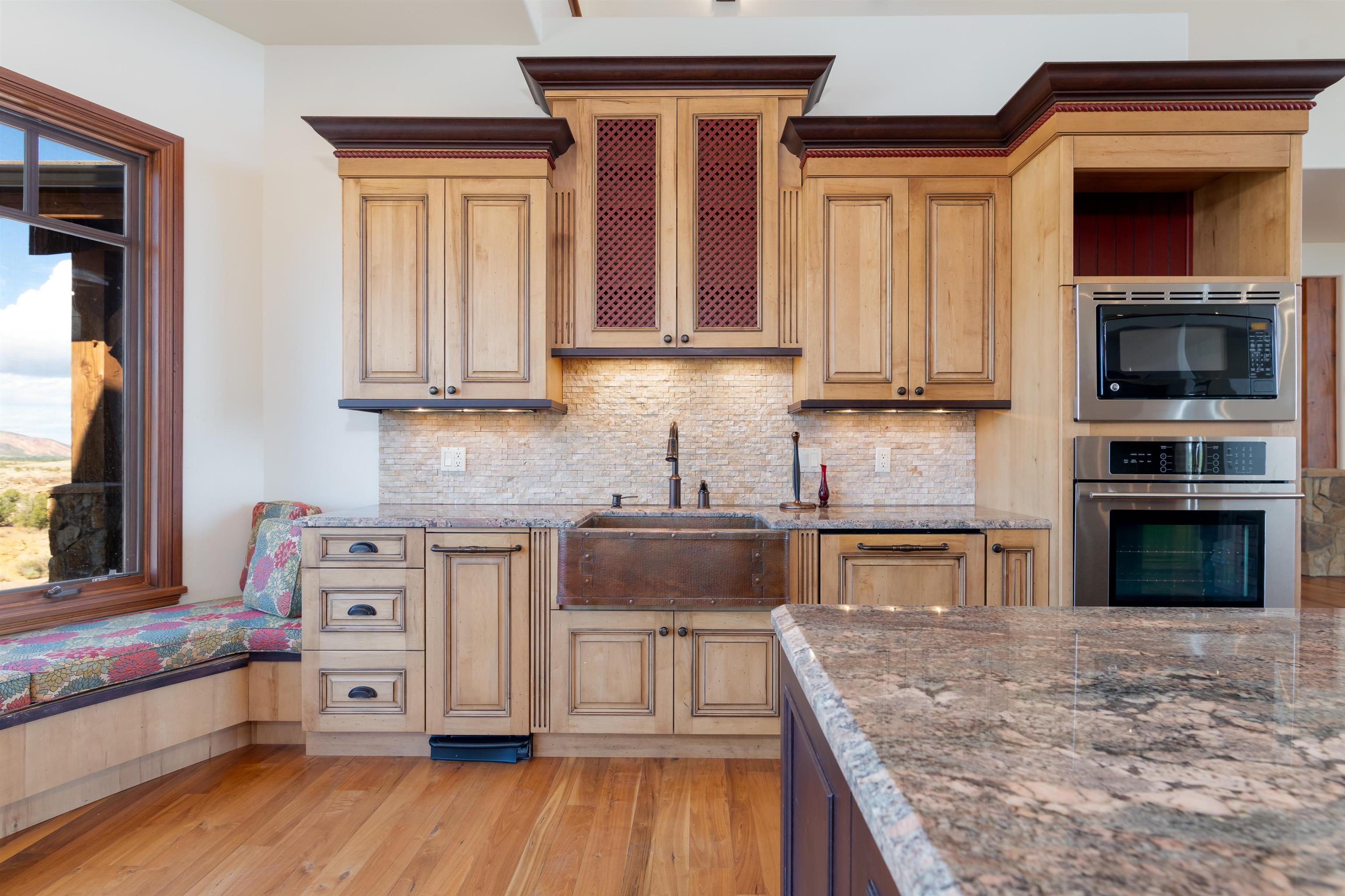 354 High Desert Road Property Photo 15
