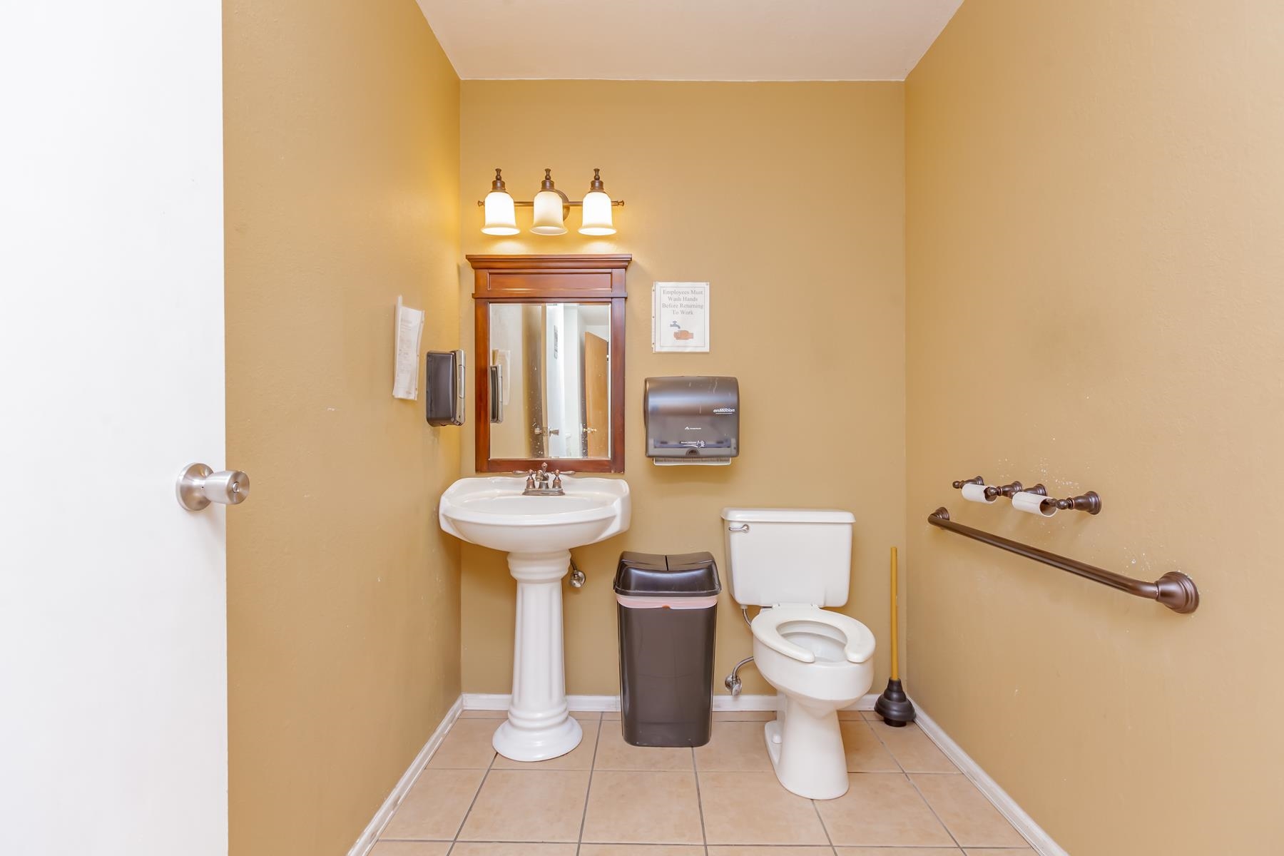 1708 North Avenue Property Photo 10