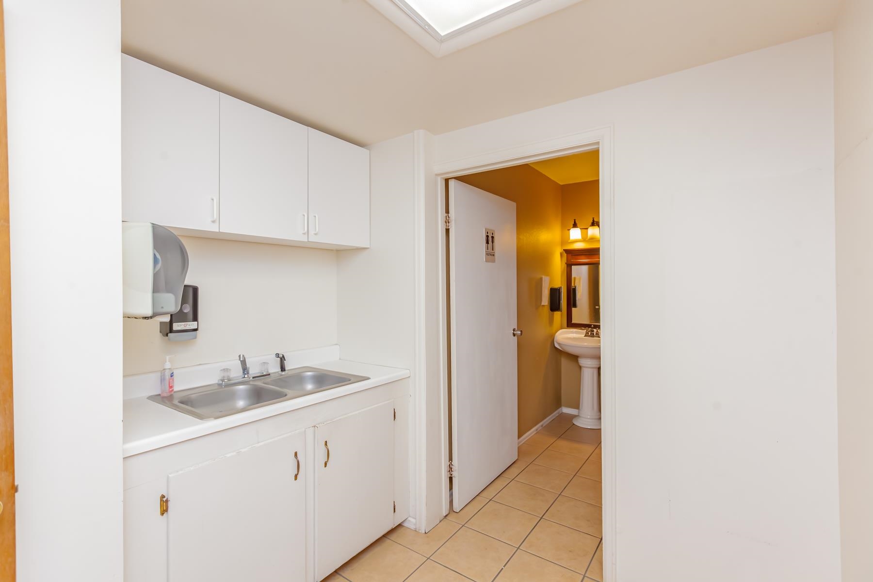 1708 North Avenue Property Photo 11