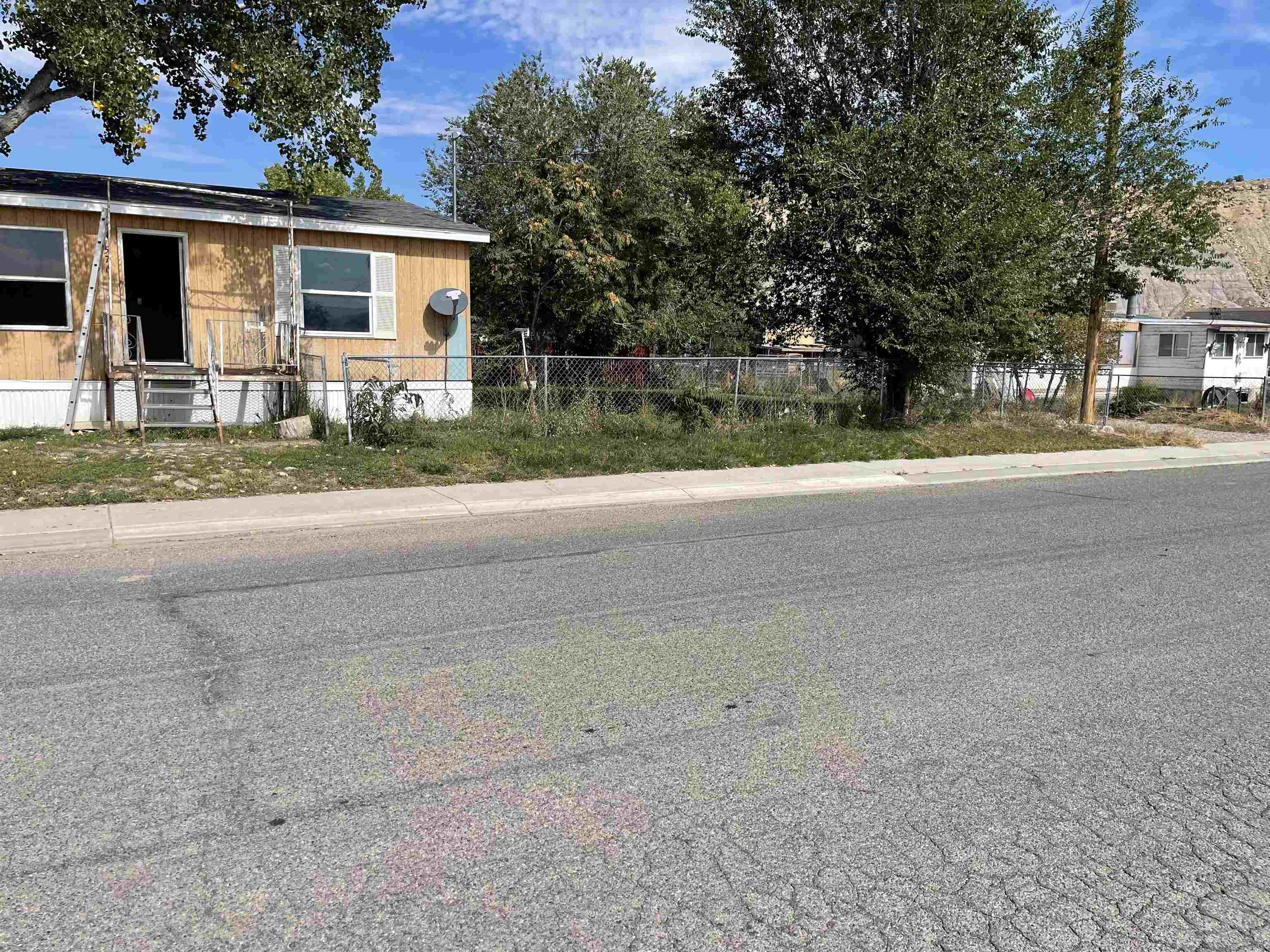 576 Stewart Street Property Photo 3