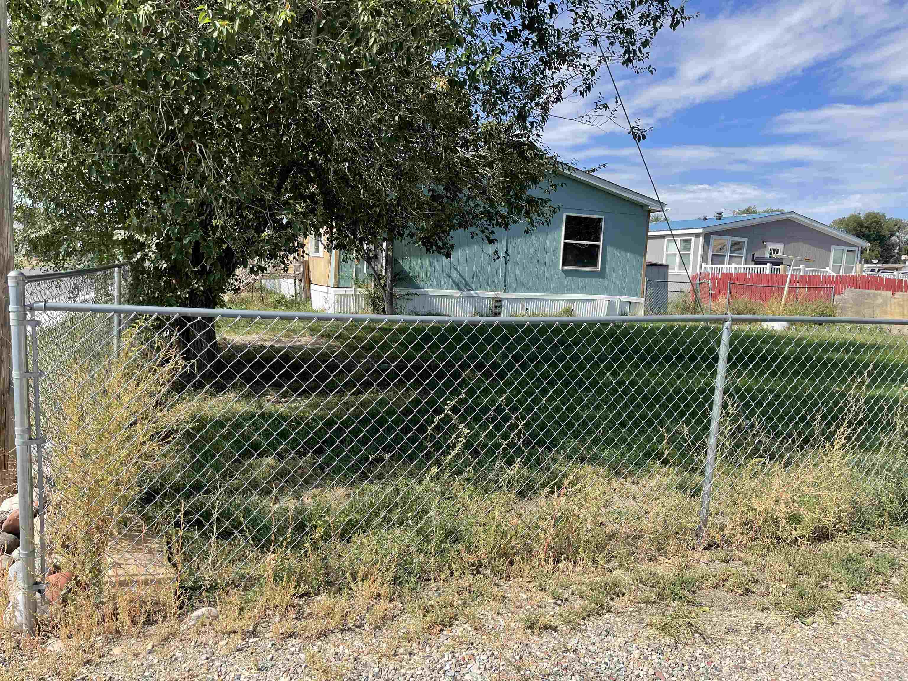 576 Stewart Street Property Photo 4