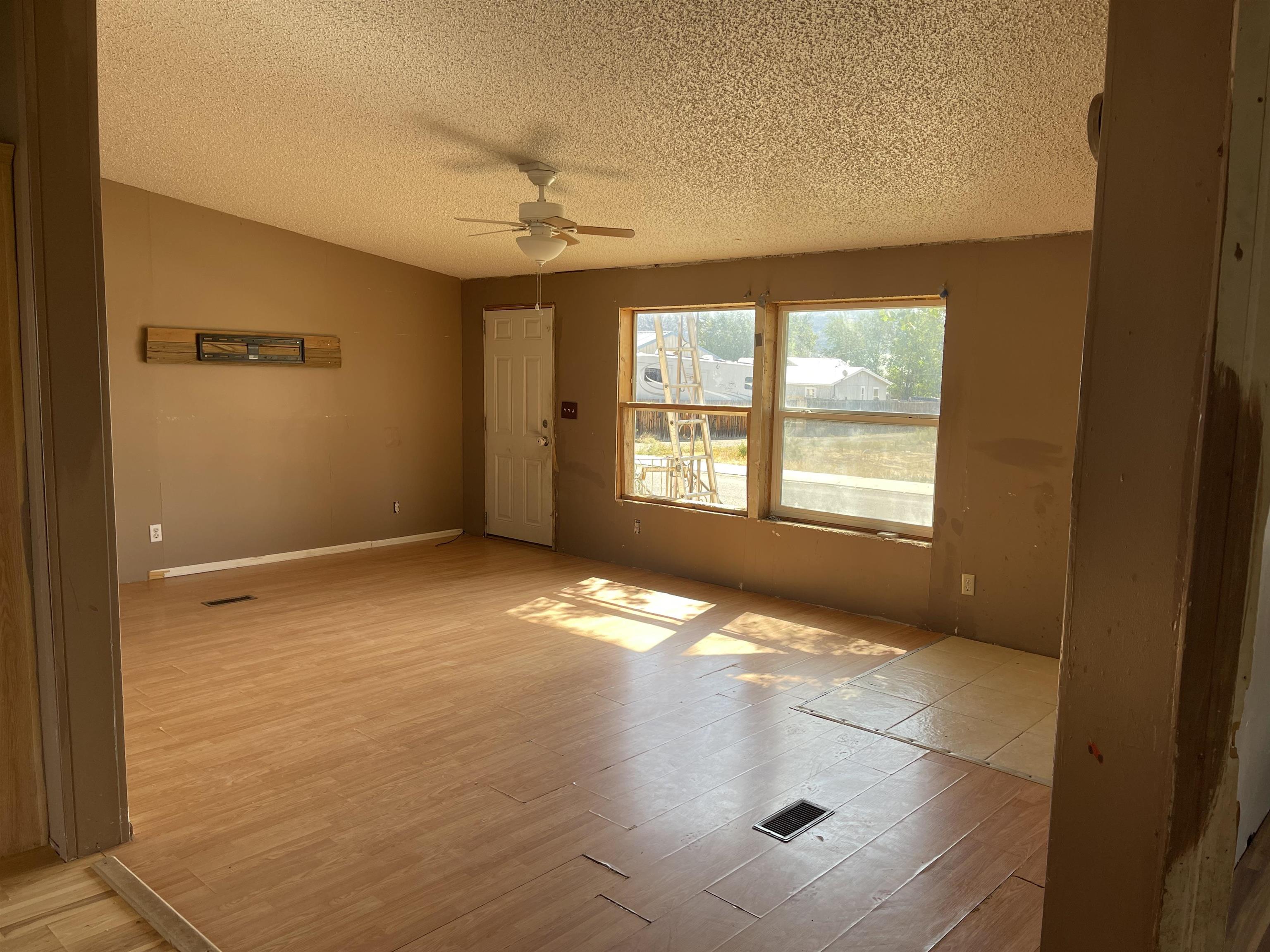 576 Stewart Street Property Photo 10