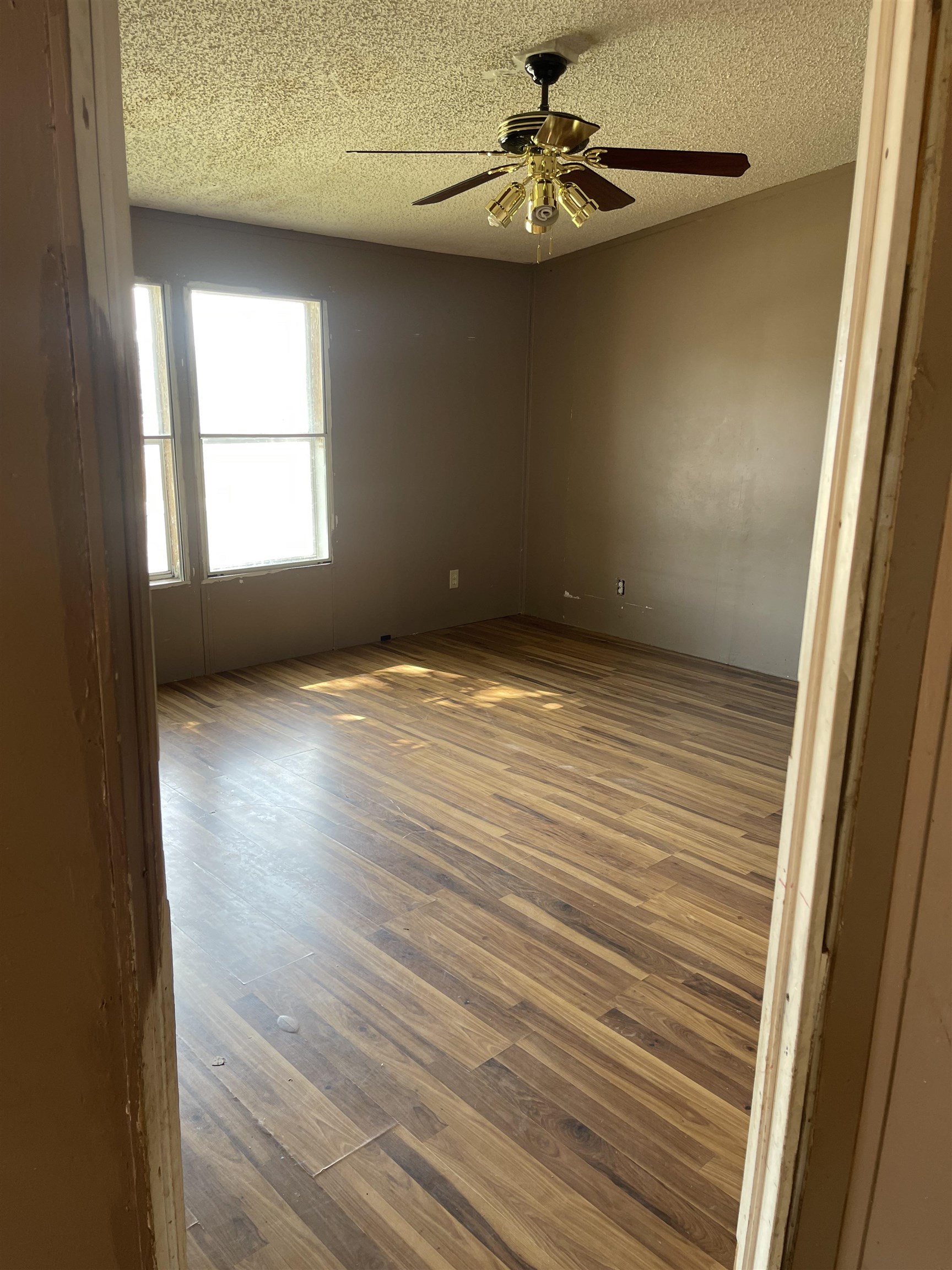 576 Stewart Street Property Photo 11