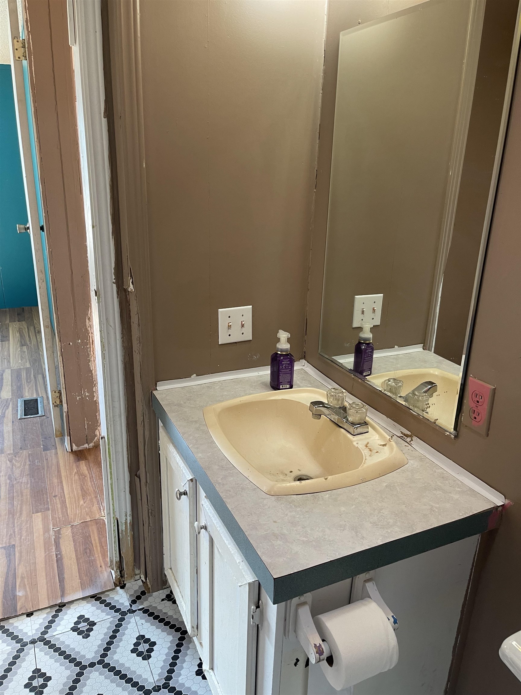 576 Stewart Street Property Photo 25