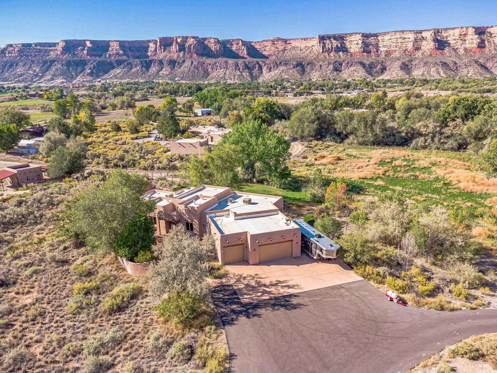587 20 3/4 Road Property Photo 3
