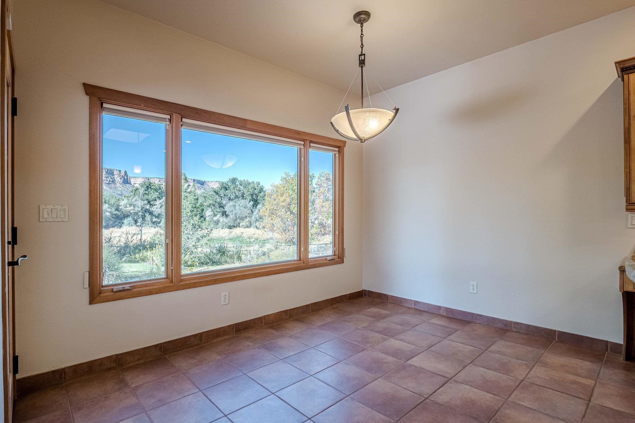 587 20 3/4 Road Property Photo 16