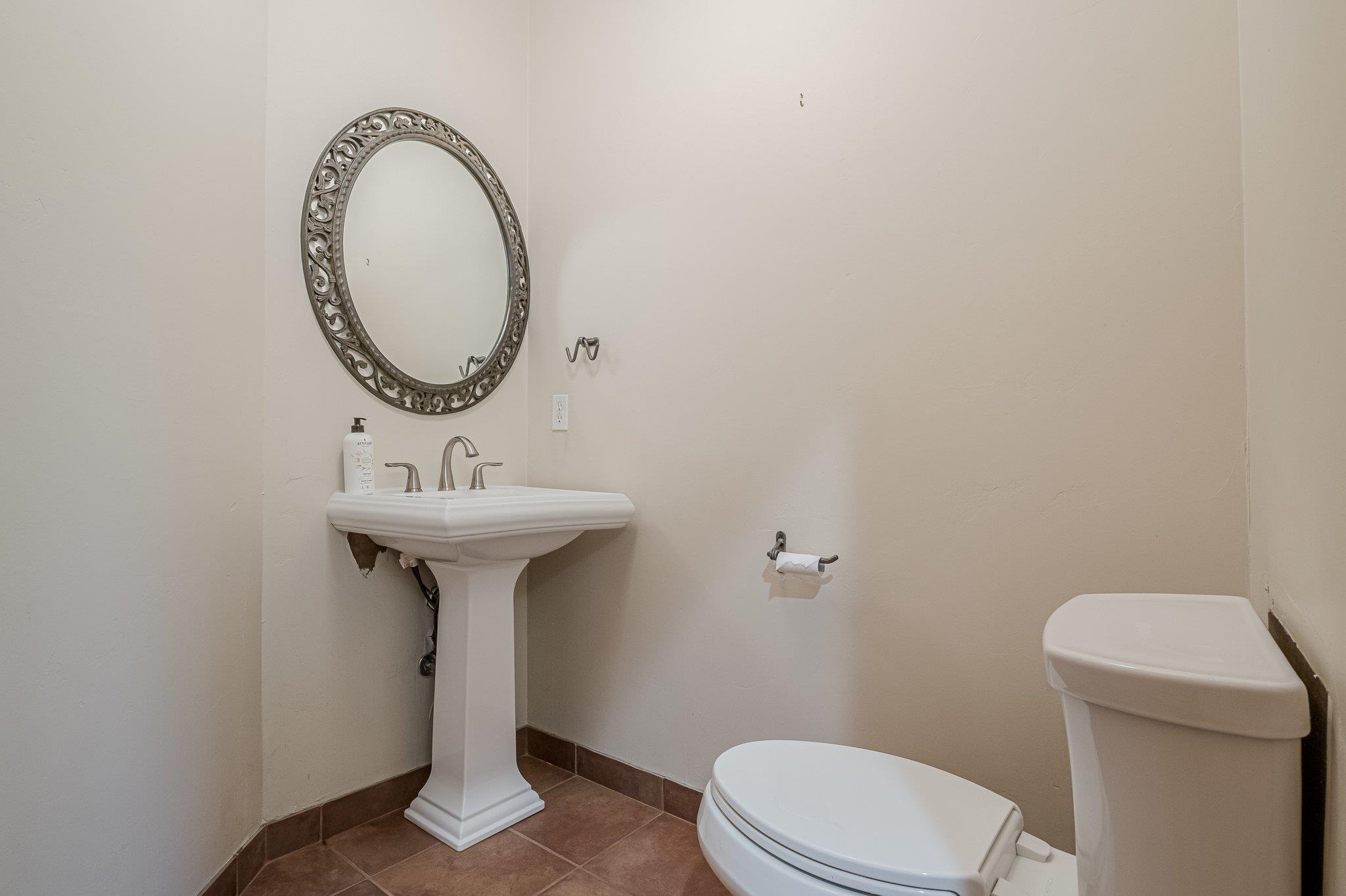 587 20 3/4 Road Property Photo 27