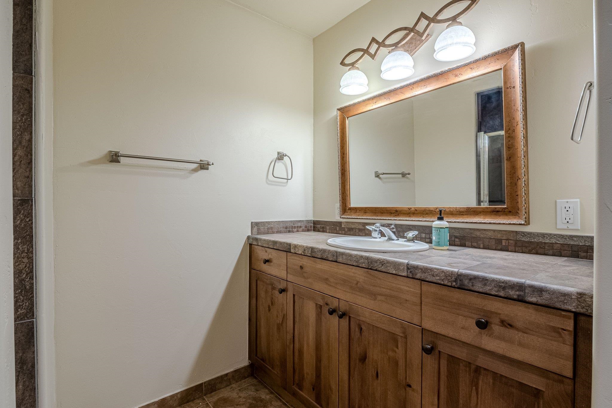587 20 3/4 Road Property Photo 33