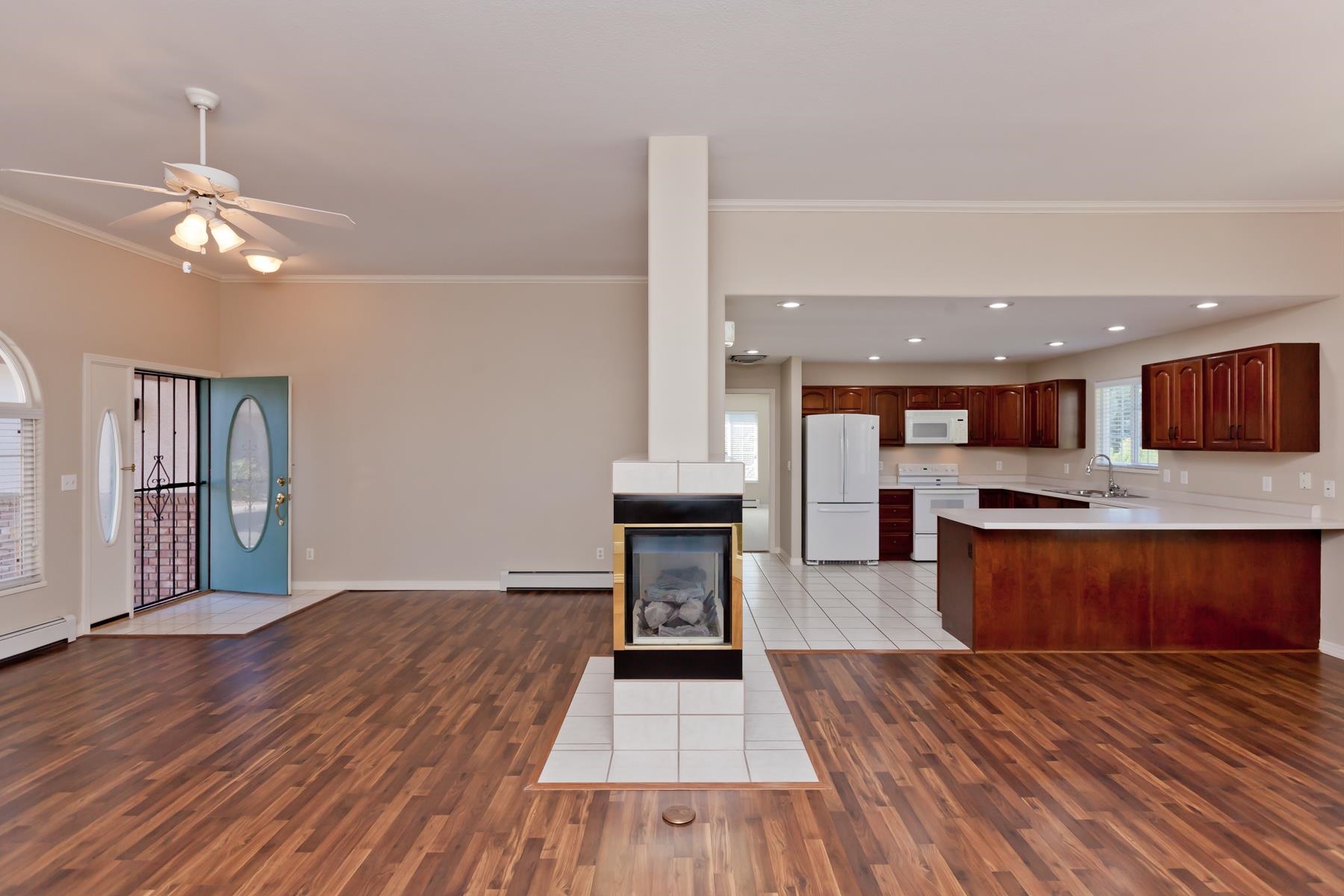 523 Grouse Court Property Photo 9