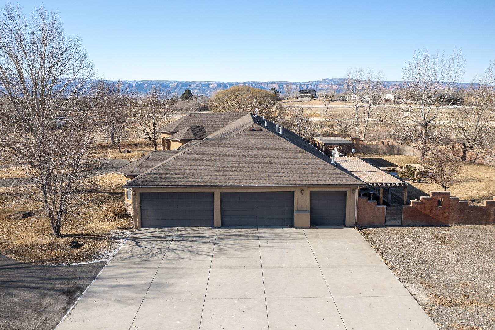 923 Vista Court Property Photo 3