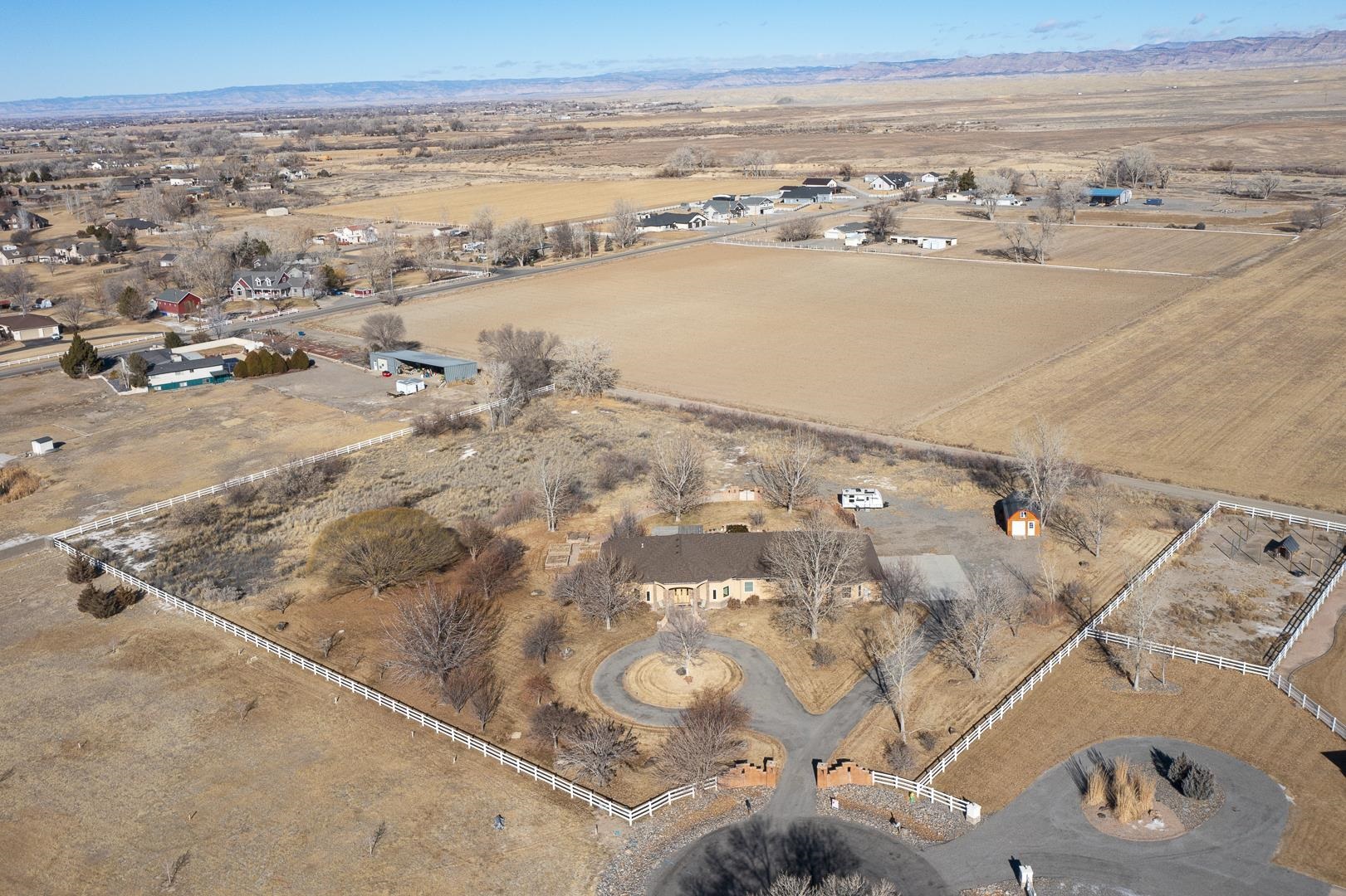 923 Vista Court Property Photo 4