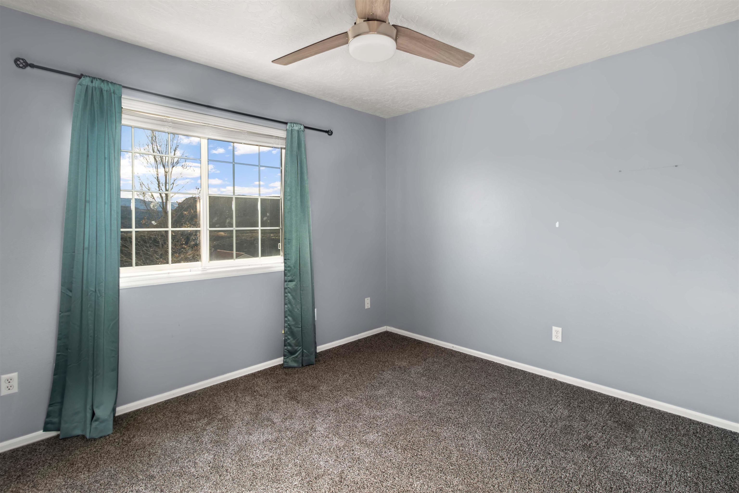1285 La Mesa Circle Property Photo 23
