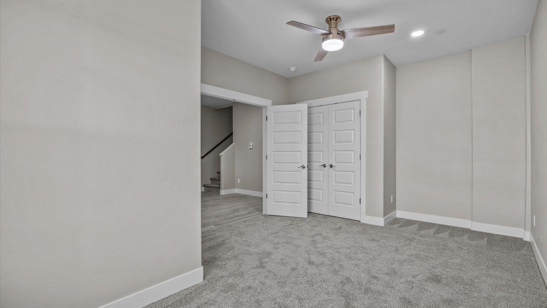 585 N Grand Falls Court Property Photo 20