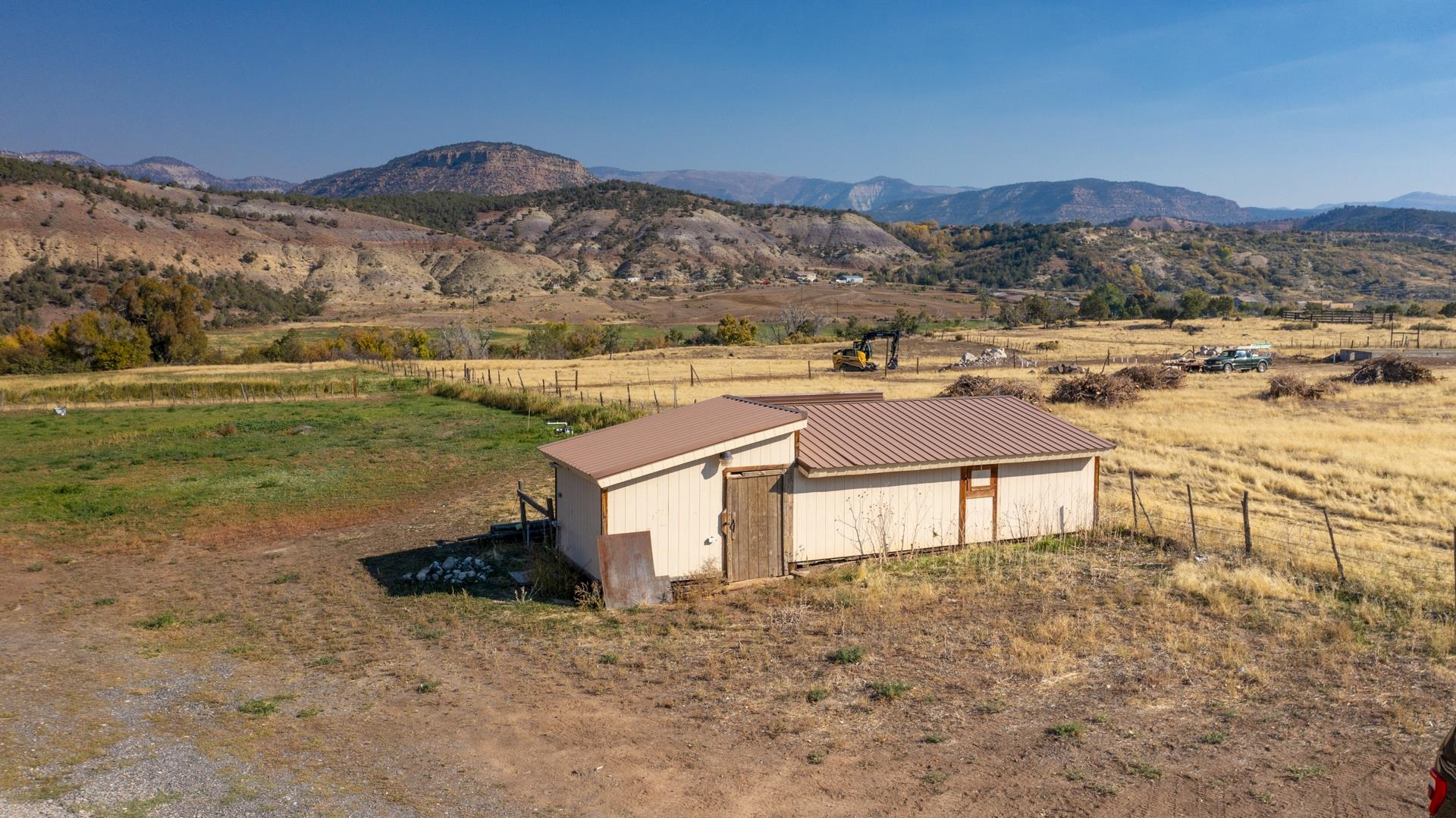 15839 Charles Avenue Property Photo 8