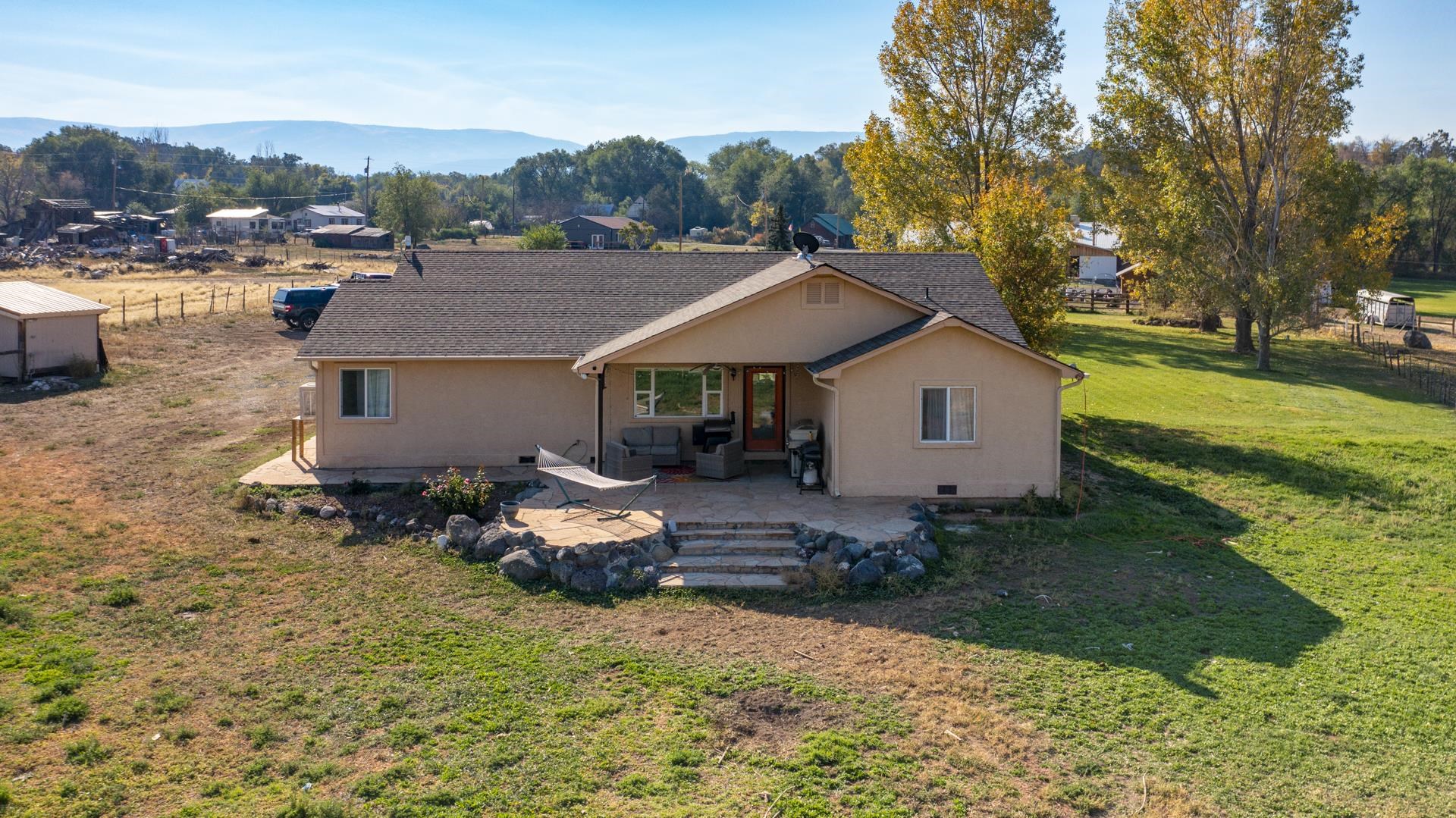 15839 Charles Avenue Property Photo 12