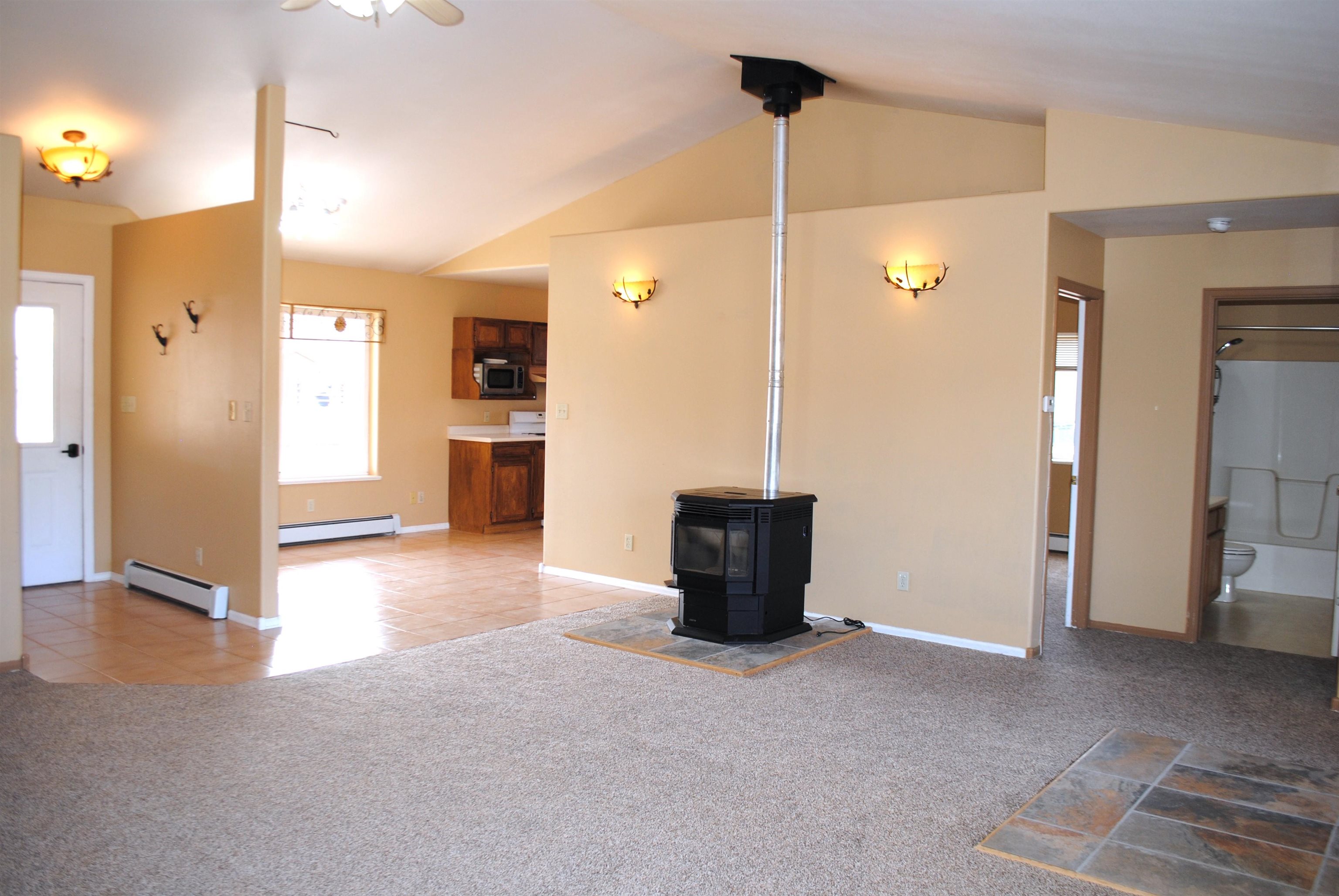 15839 Charles Avenue Property Photo 23