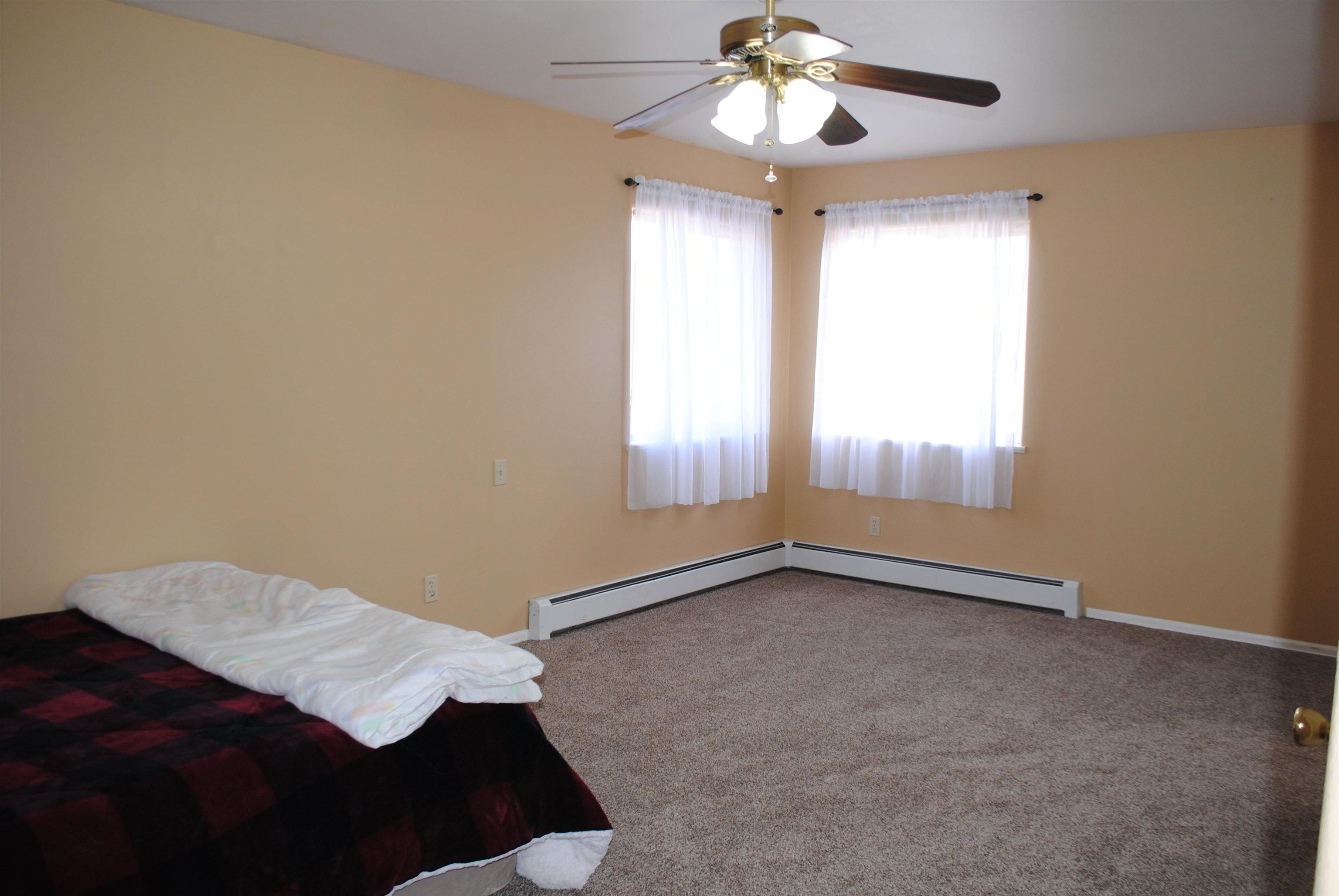 15839 Charles Avenue Property Photo 25