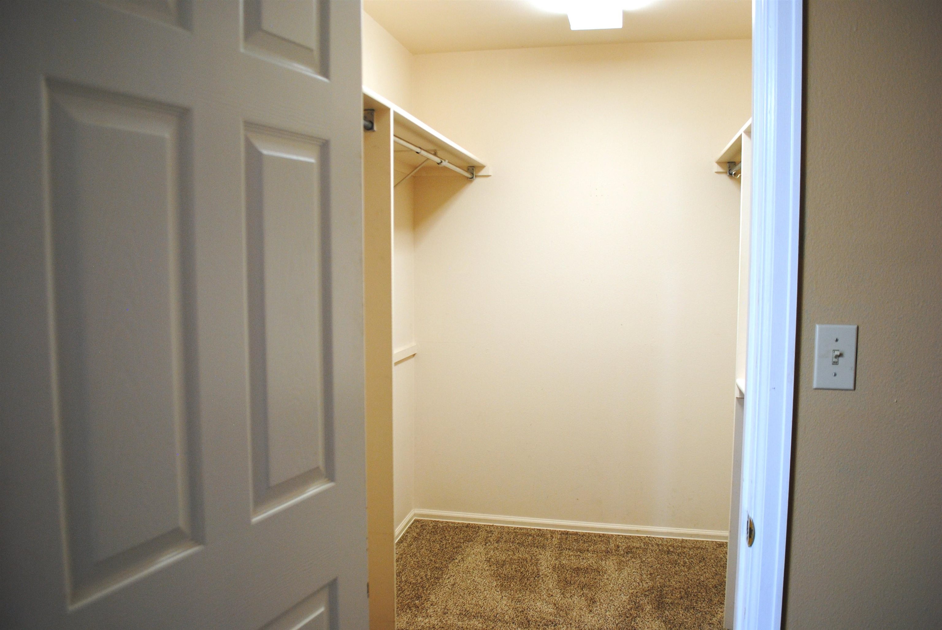 15839 Charles Avenue Property Photo 29