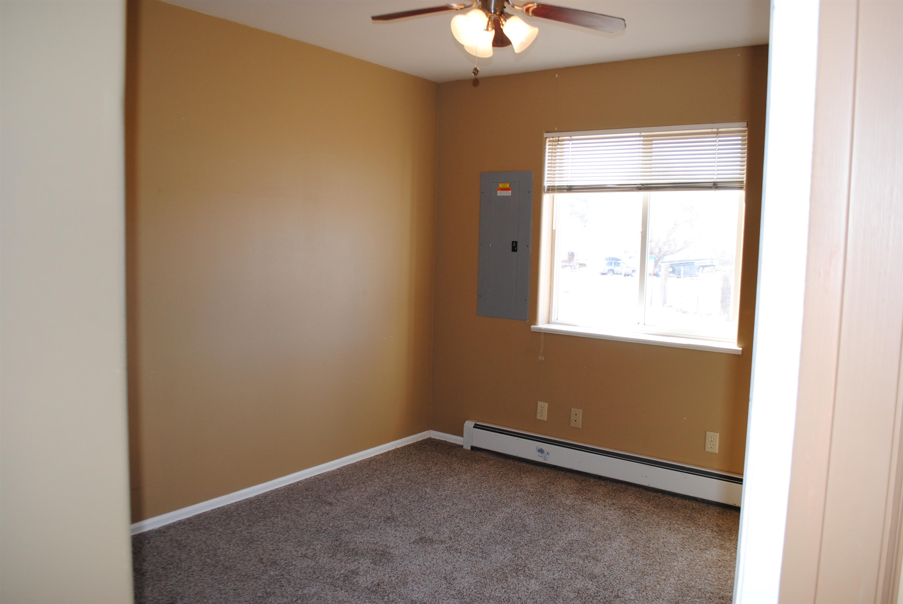 15839 Charles Avenue Property Photo 34