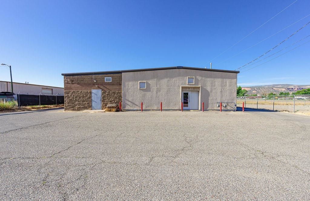 743 Highway 6&50 Property Photo 3