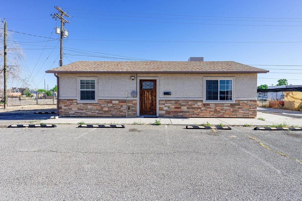 743 Highway 6&50 Property Photo 4