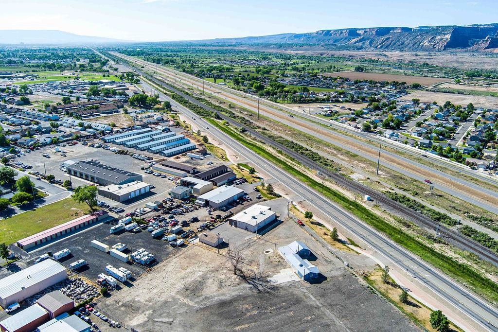 743 Highway 6&50 Property Photo 14