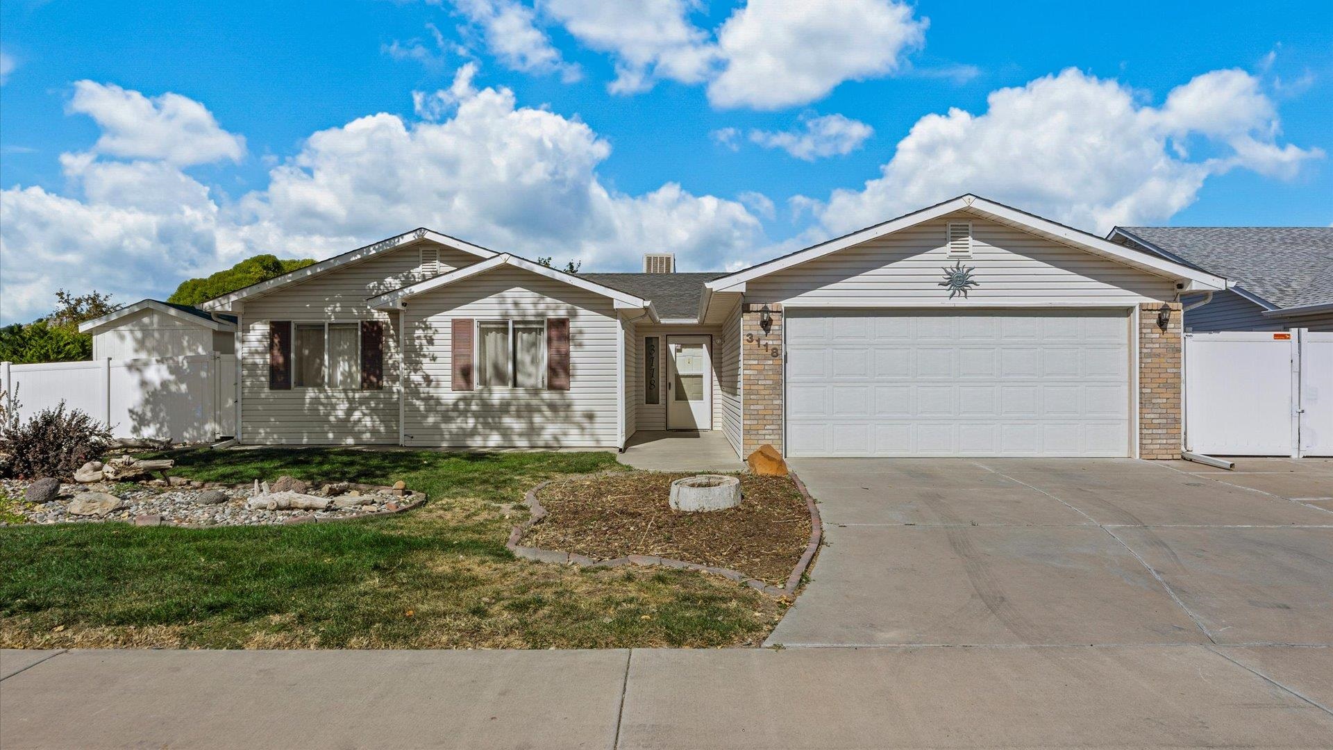 3118 D 3/4 Road Property Photo 1