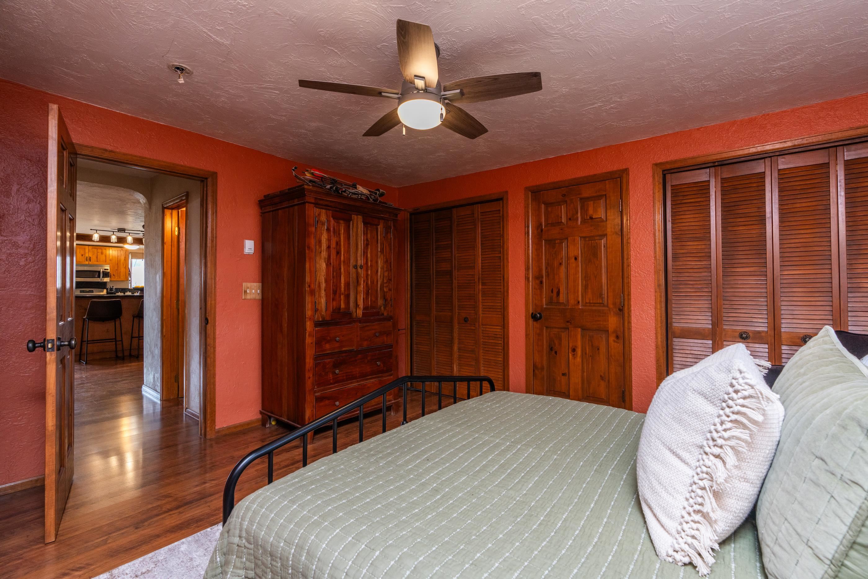 2262 Broadway Property Photo 19