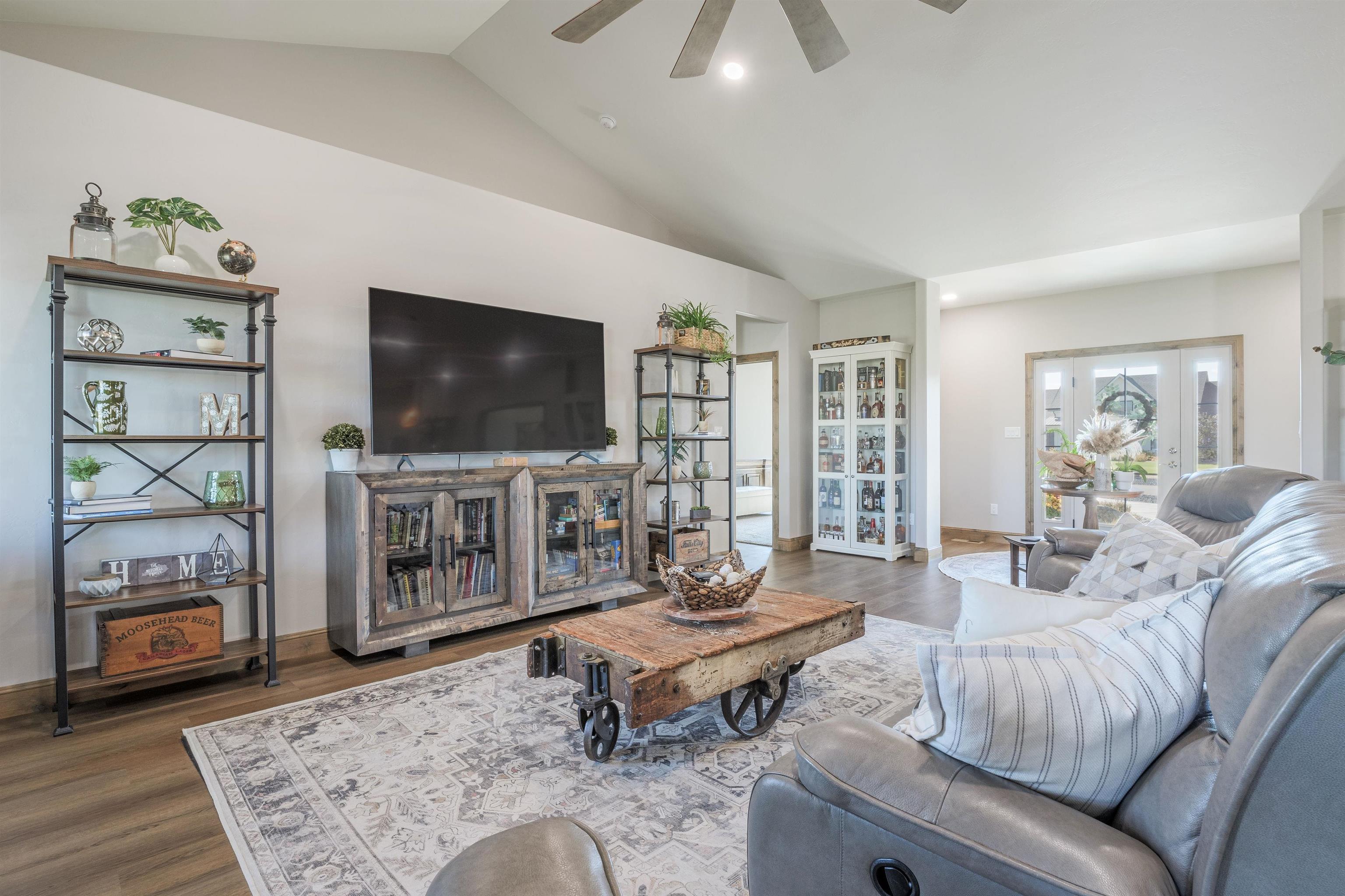 1020 Ranch View Road Property Photo 8