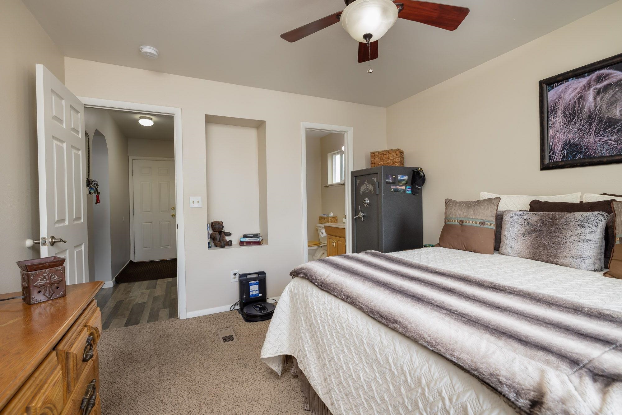 554 Greenbriar Street Property Photo 11