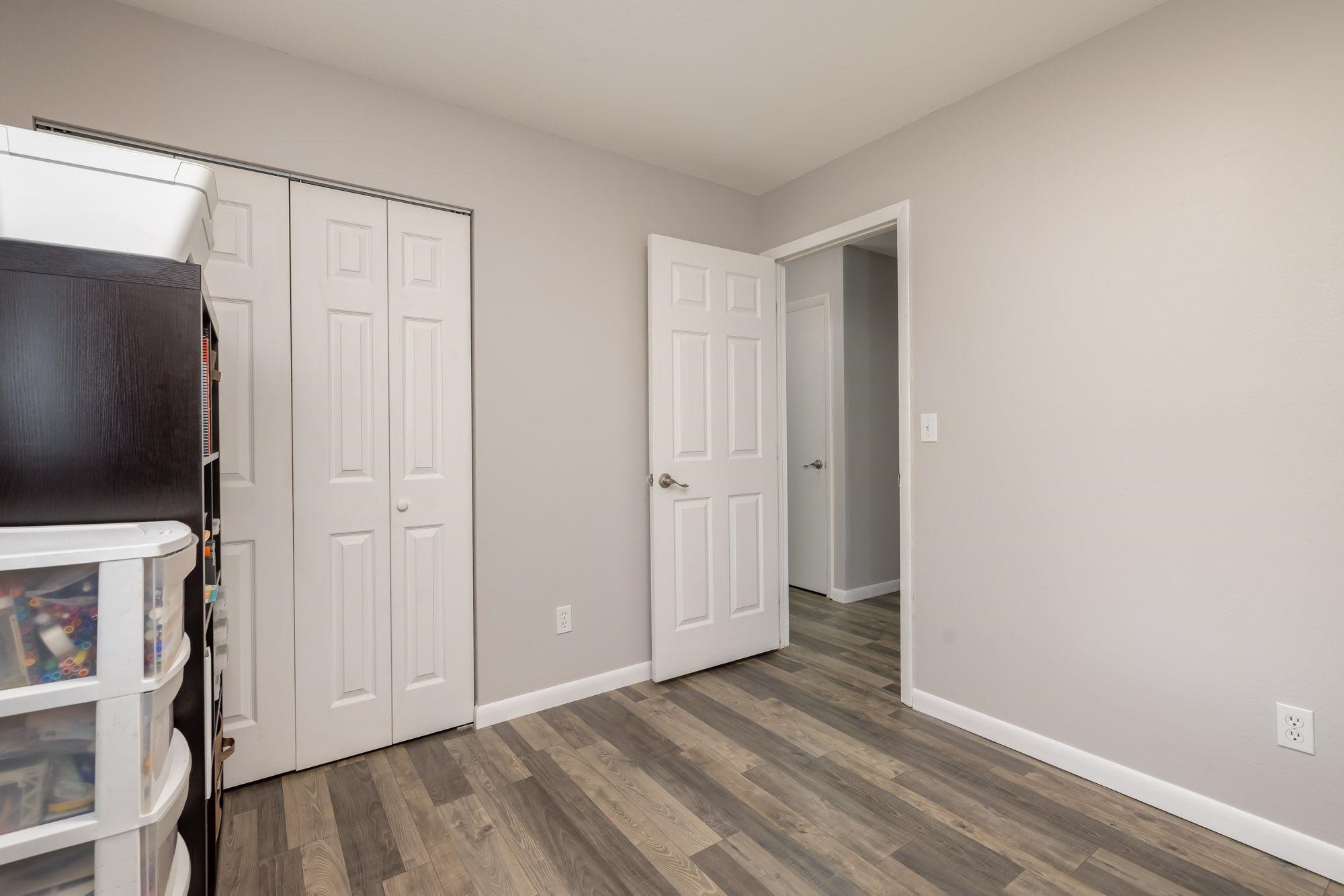 554 Greenbriar Street Property Photo 16