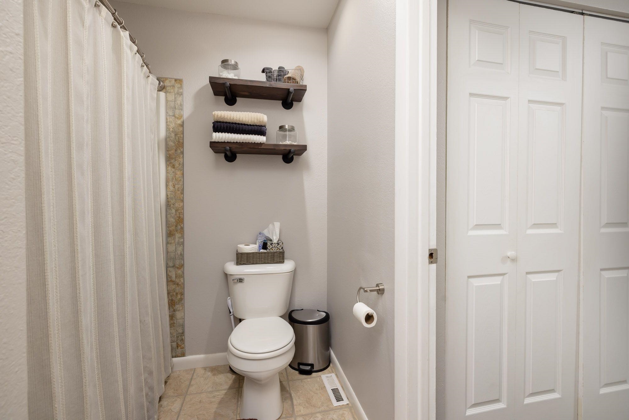 554 Greenbriar Street Property Photo 17