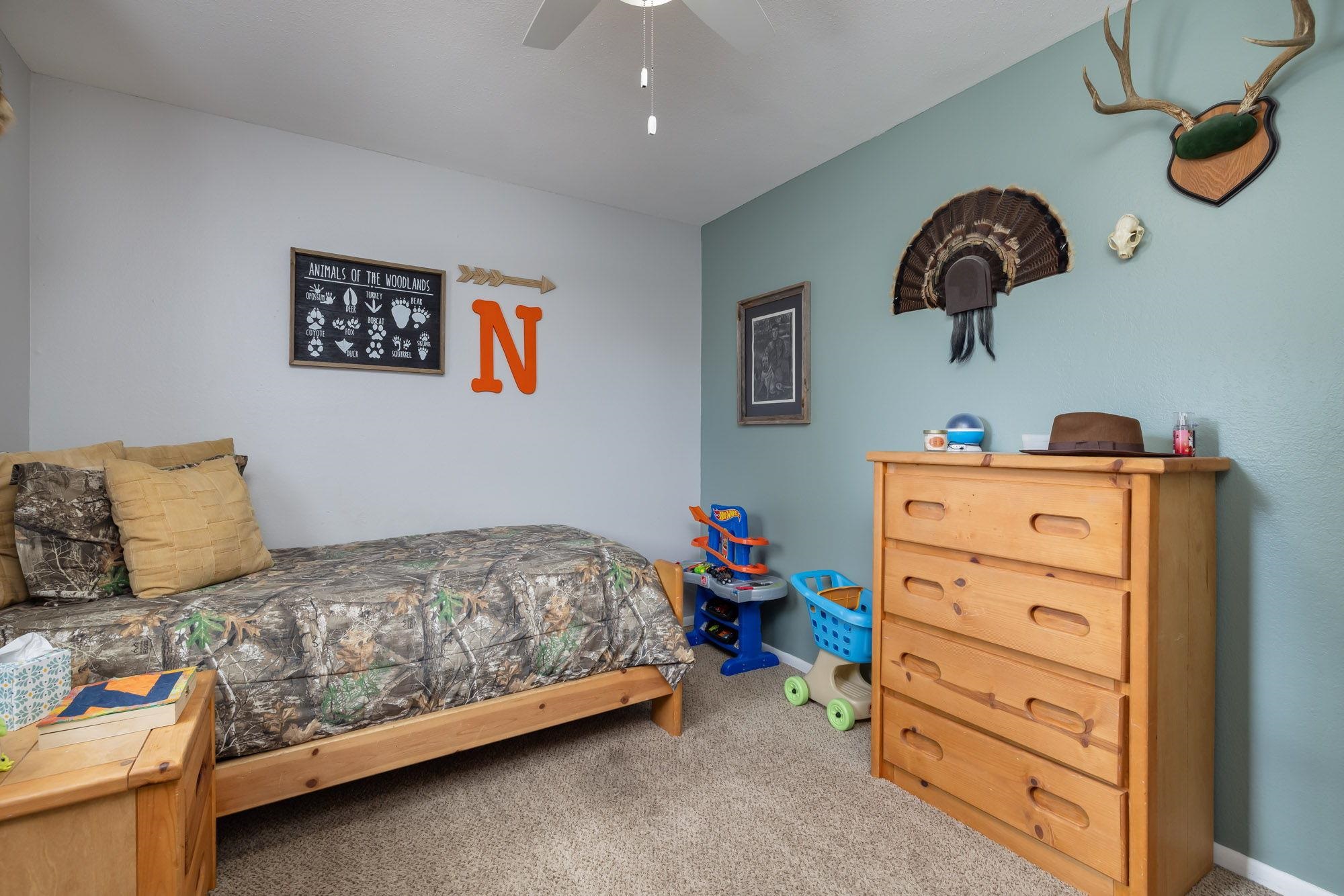 554 Greenbriar Street Property Photo 23