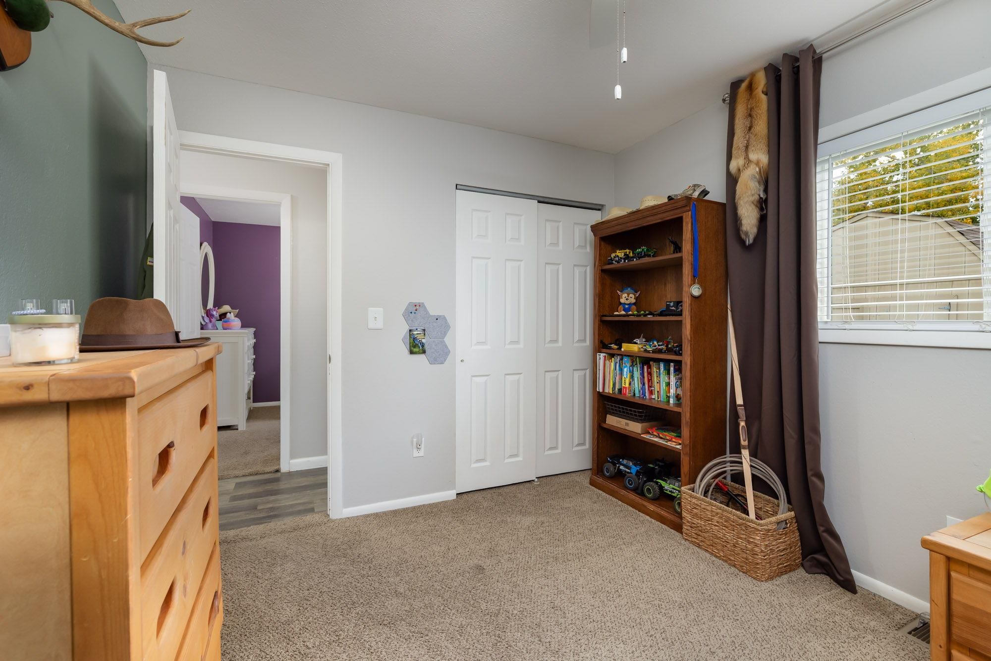 554 Greenbriar Street Property Photo 24
