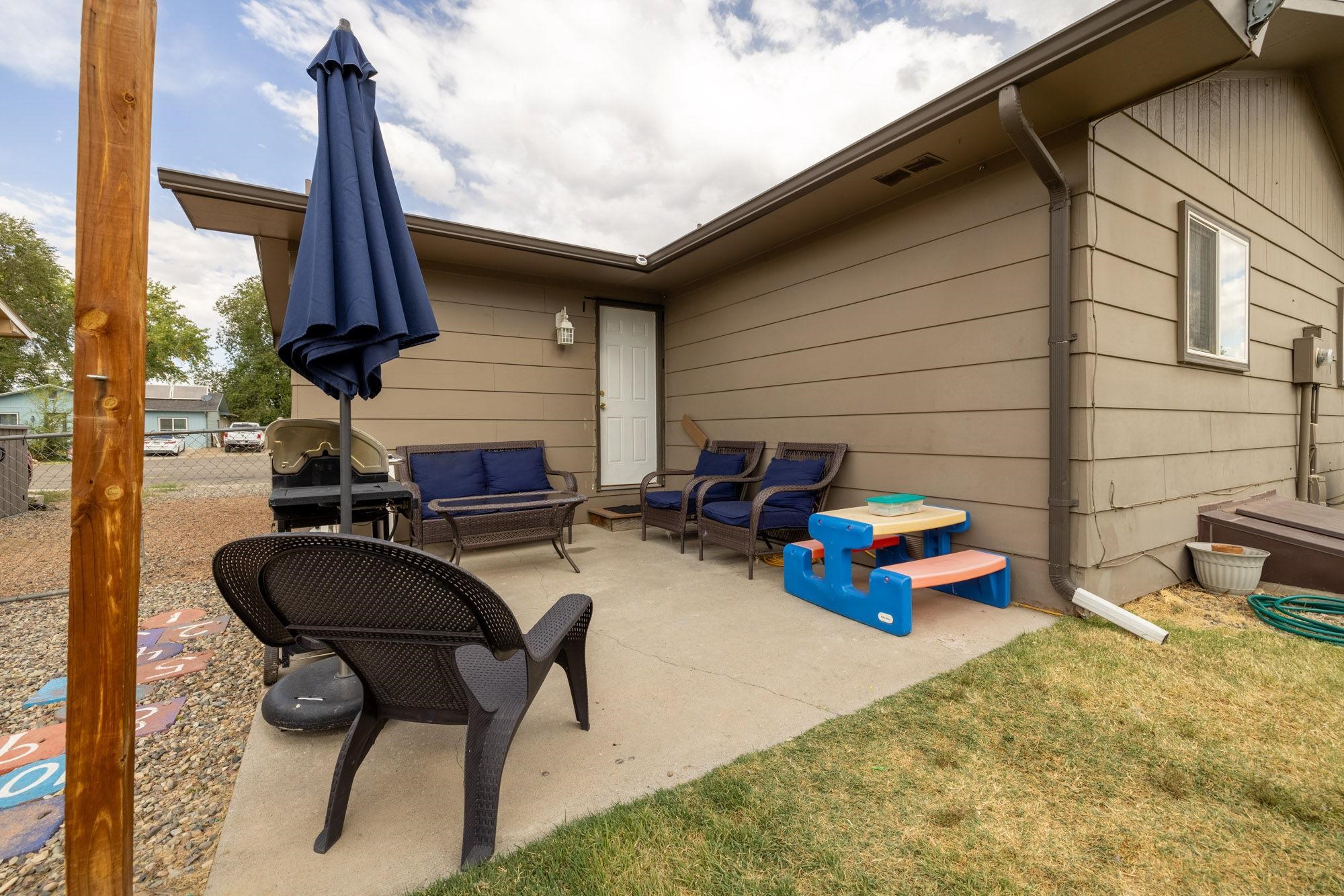 554 Greenbriar Street Property Photo 26