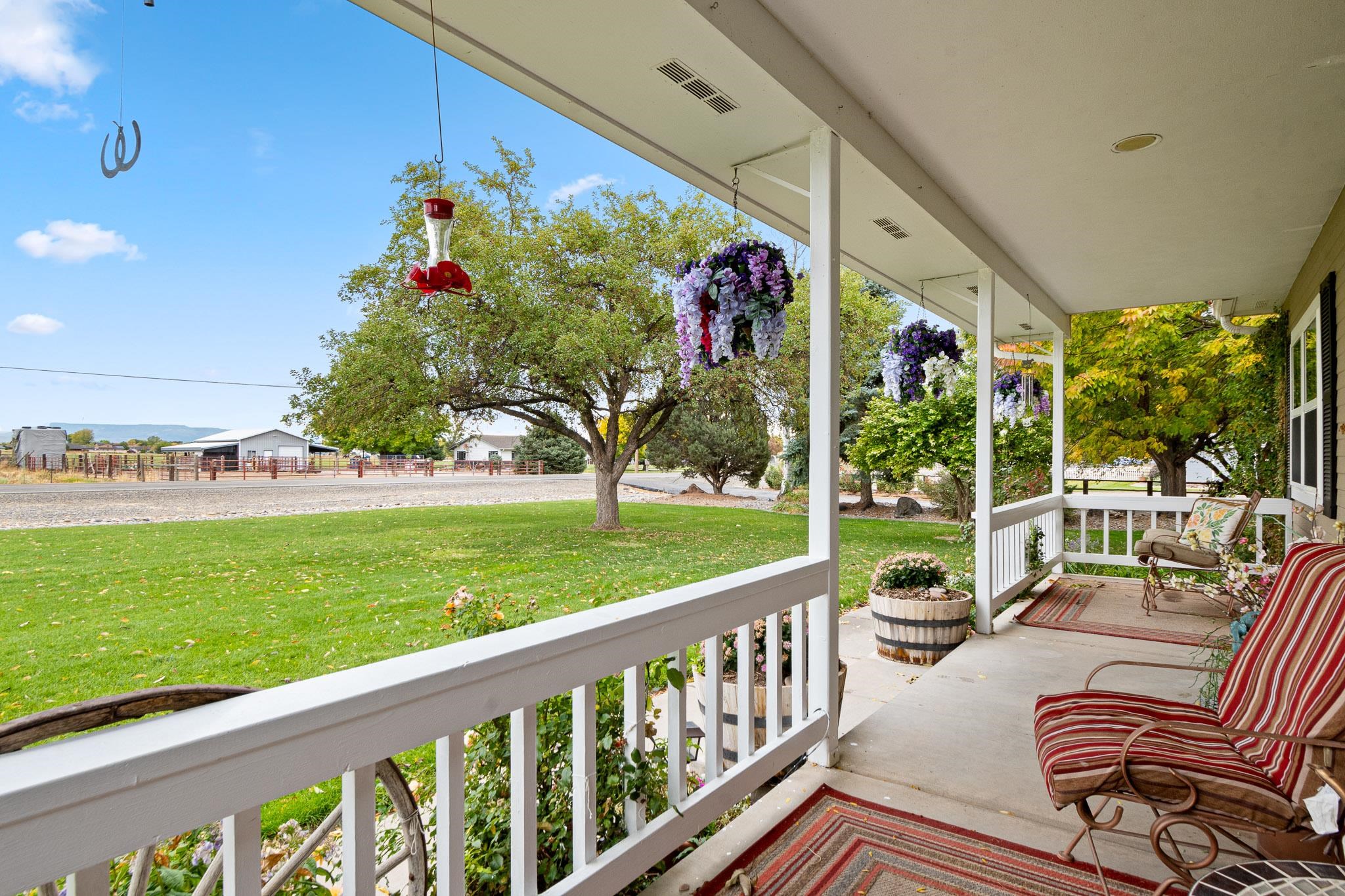 1185 17 1/2 Road Property Photo 3