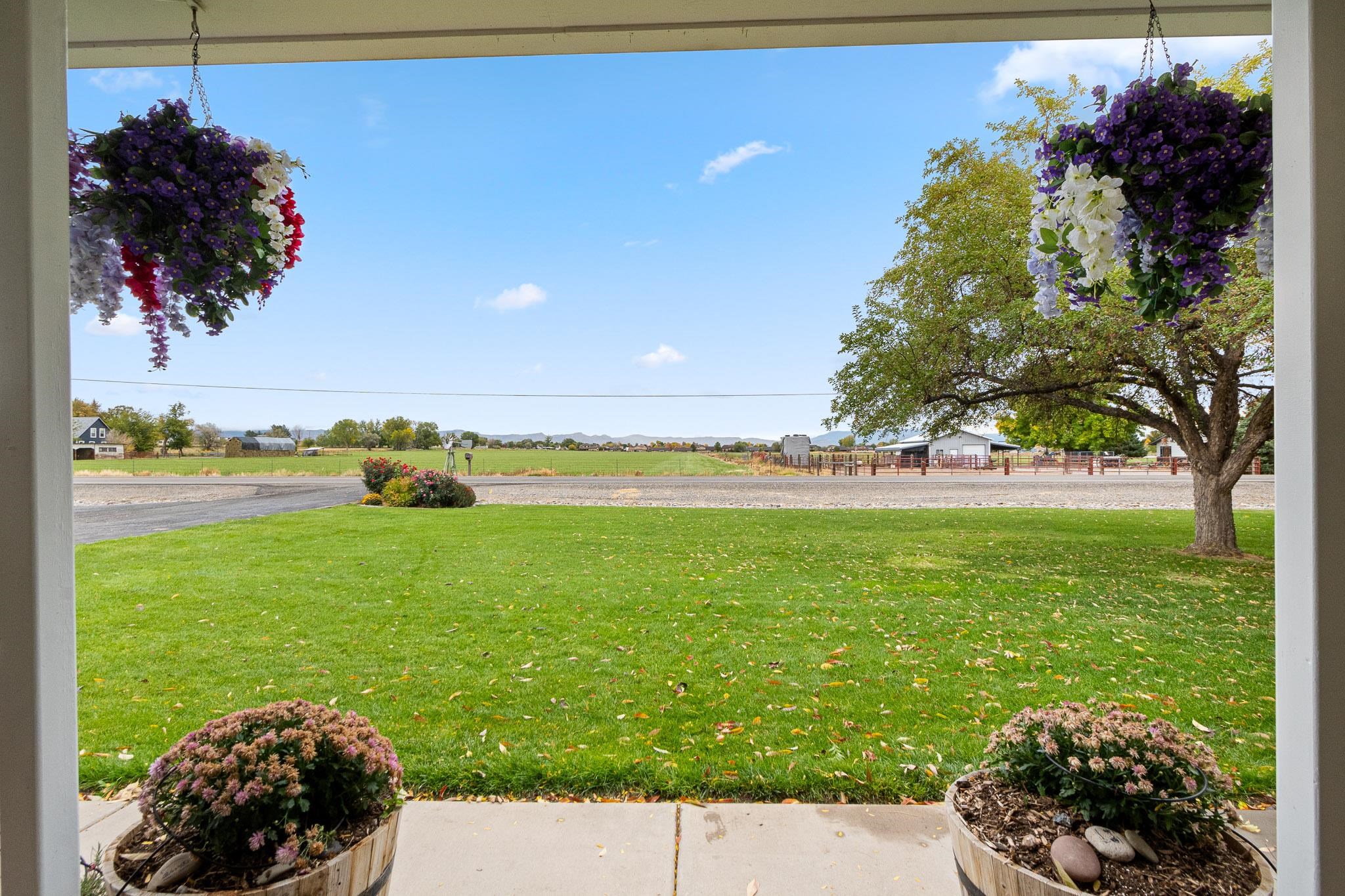 1185 17 1/2 Road Property Photo 4