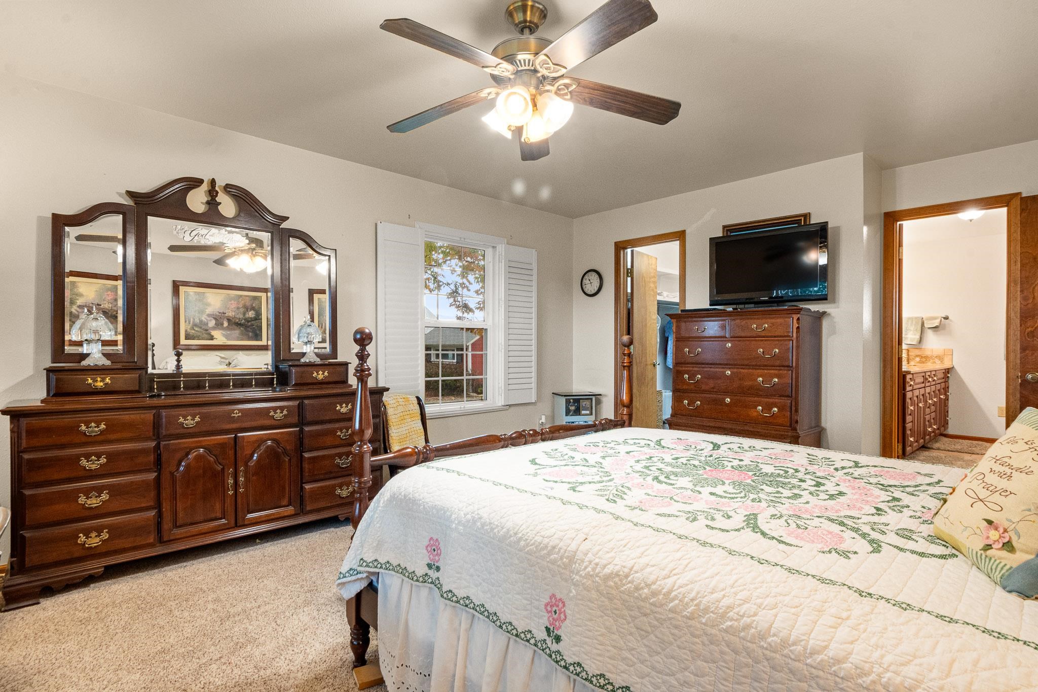 1185 17 1/2 Road Property Photo 19
