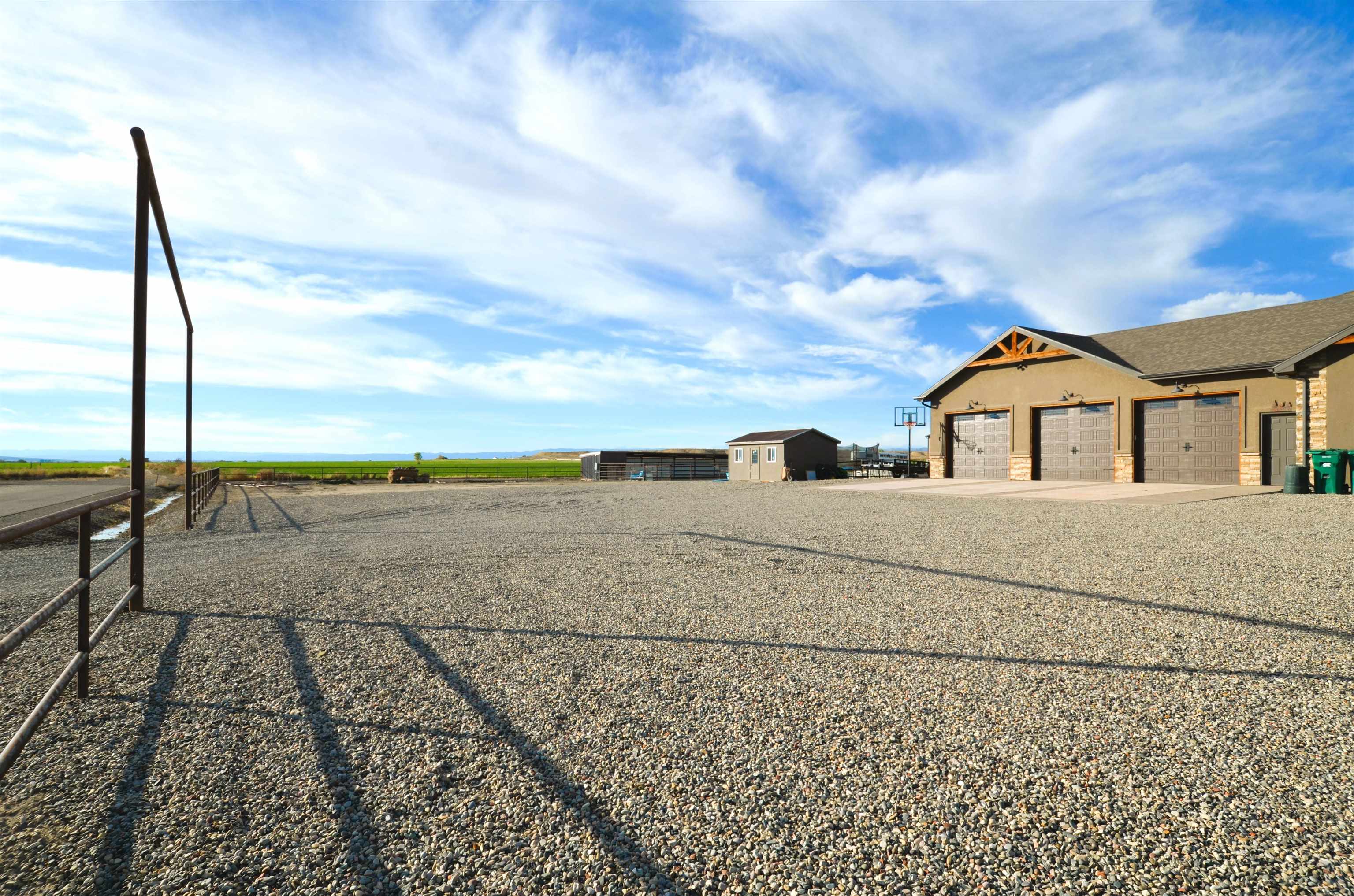 1641 Saddle Ring Court Property Photo 4