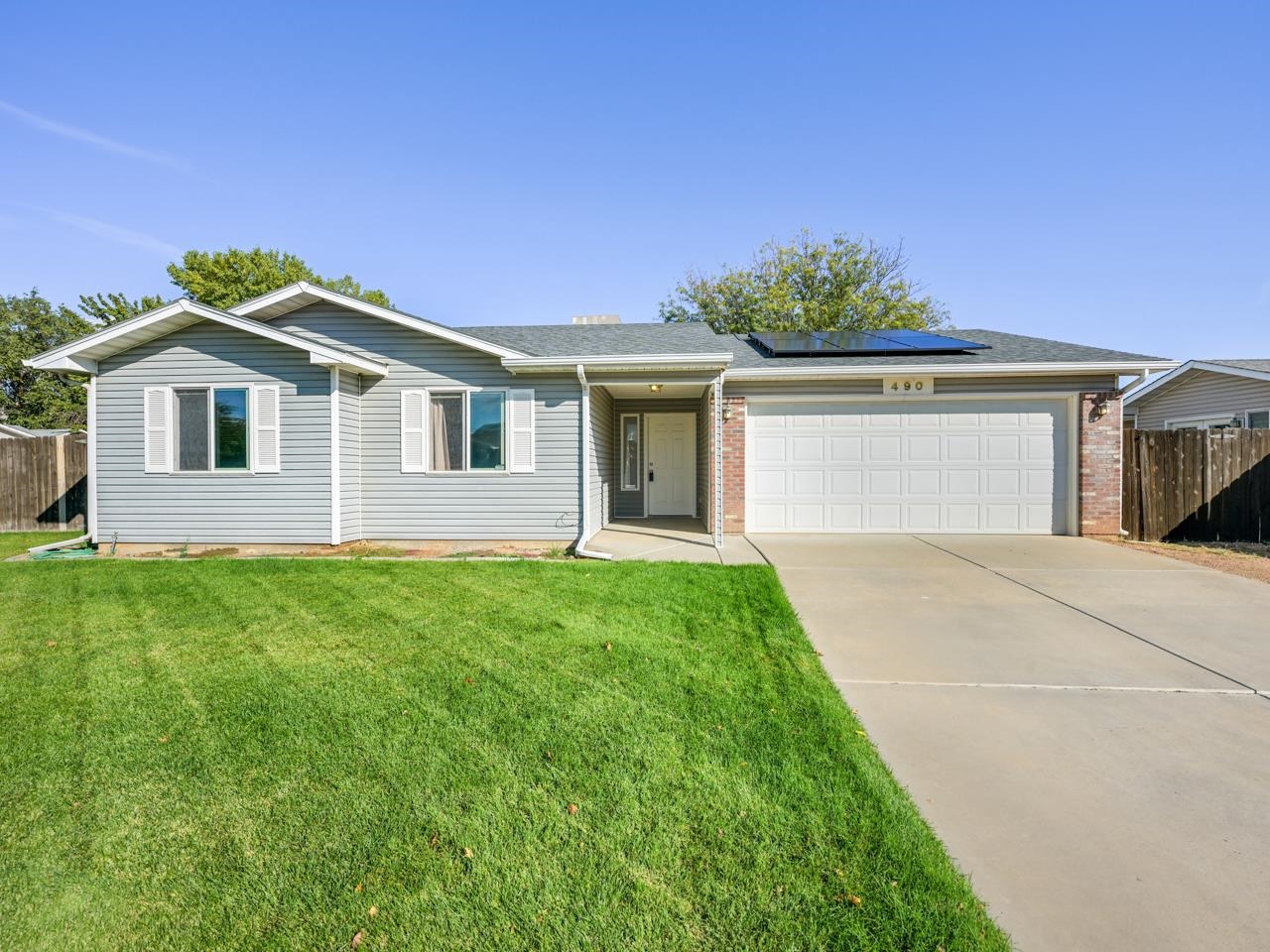 490 Ridge Lane Property Photo 1