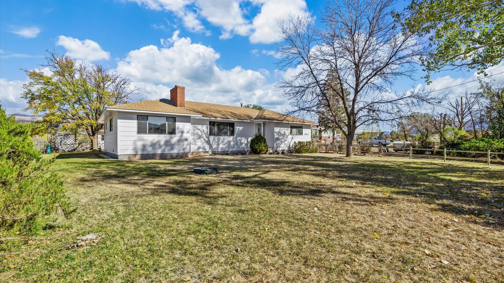 58892 Highway 330e Property Photo 2