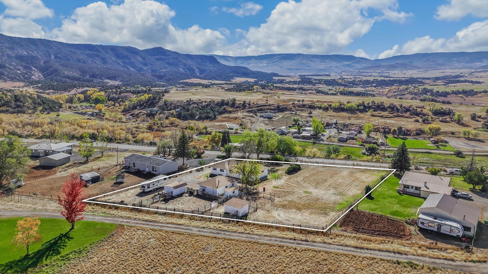 58892 Highway 330e Property Photo 3
