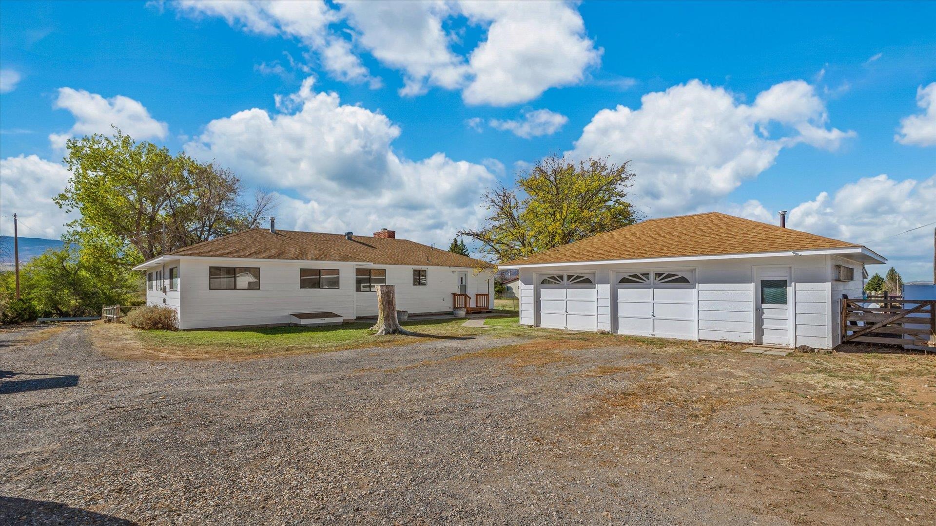 58892 Highway 330e Property Photo 5