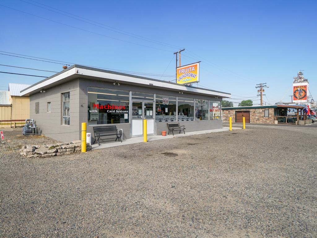 404 Highway 6&50 Property Photo 1