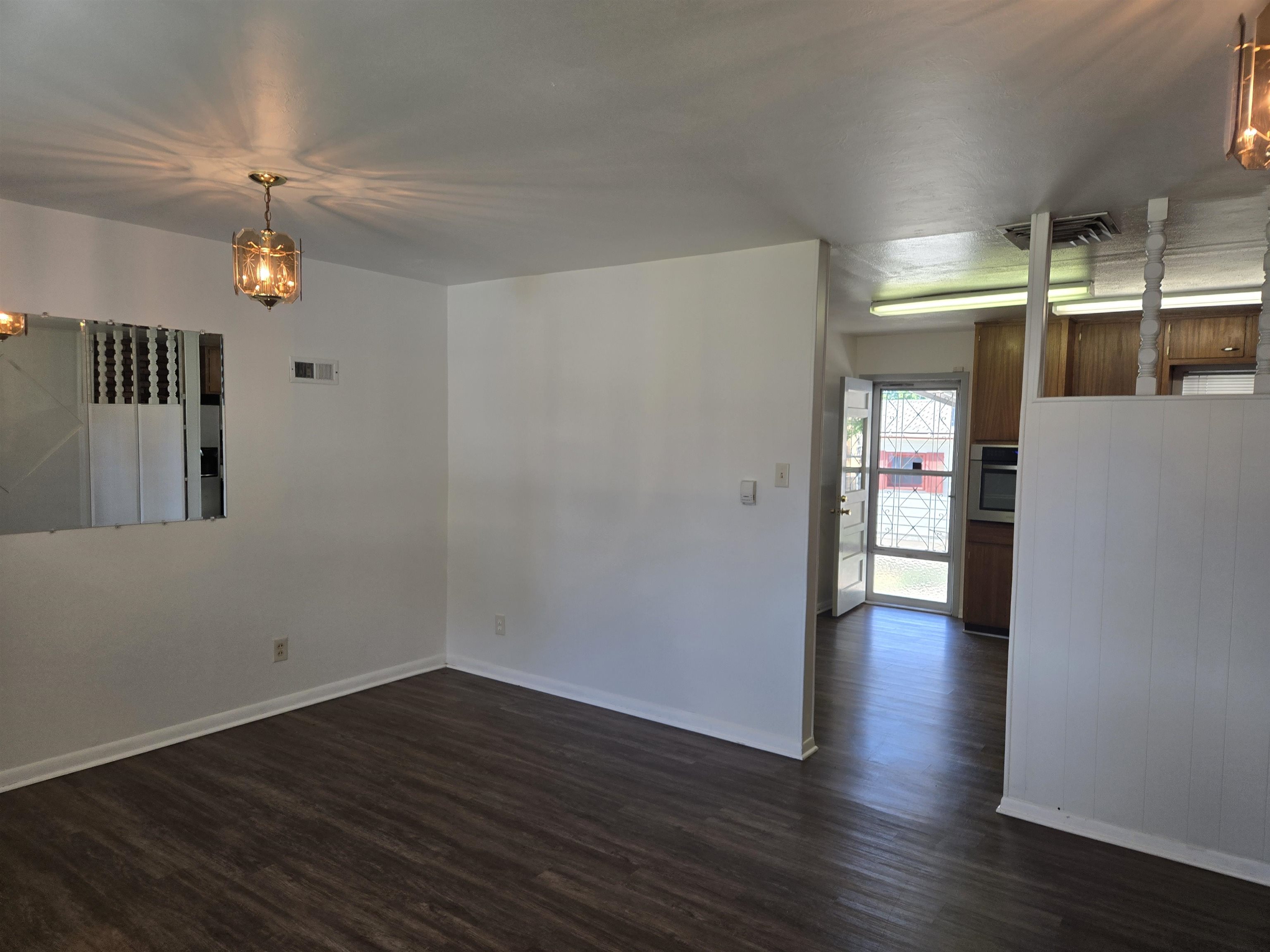 2445 Mesa Avenue Property Photo 4