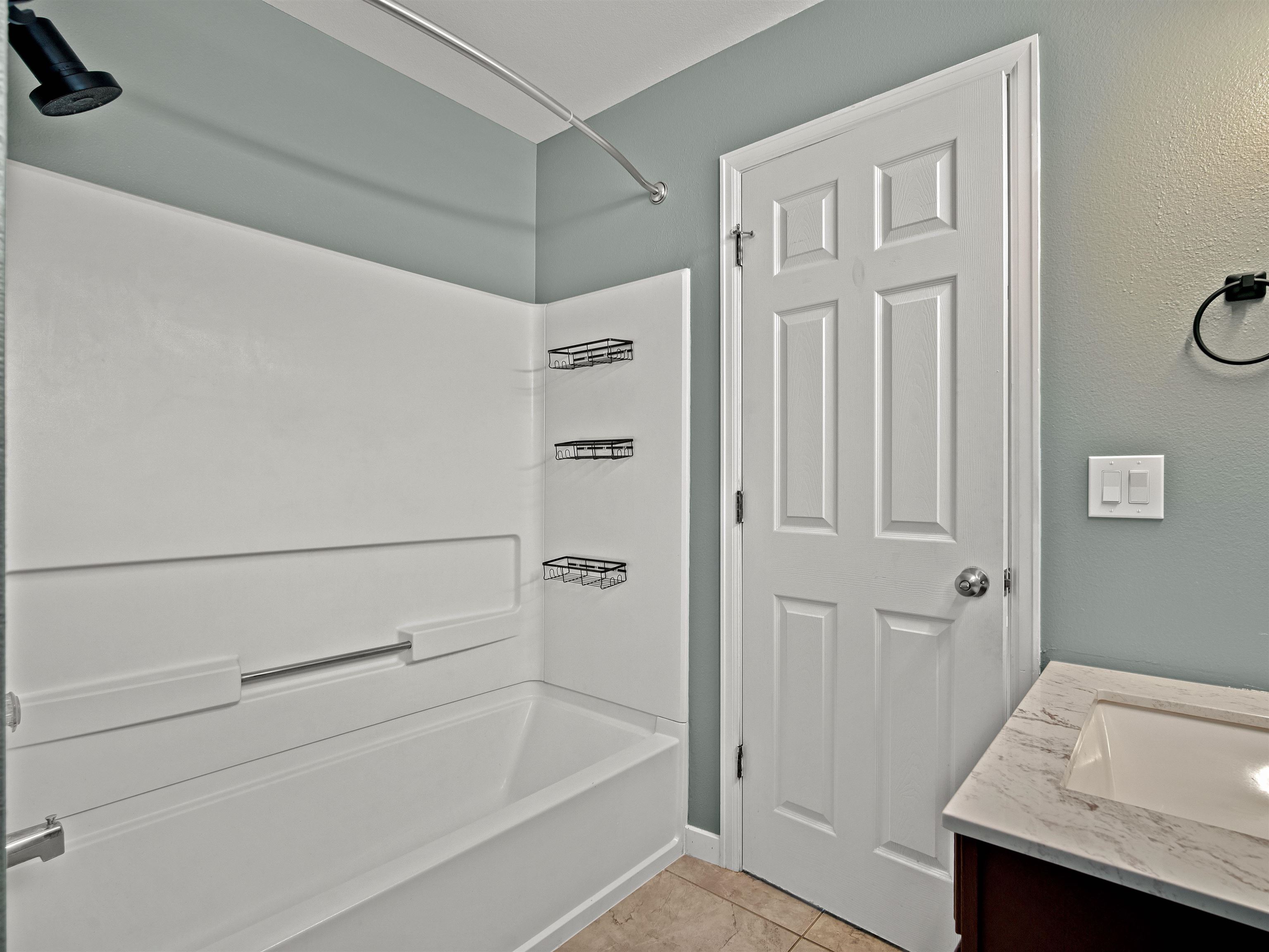 490 1/2 Aspen Grove Drive Property Photo 16