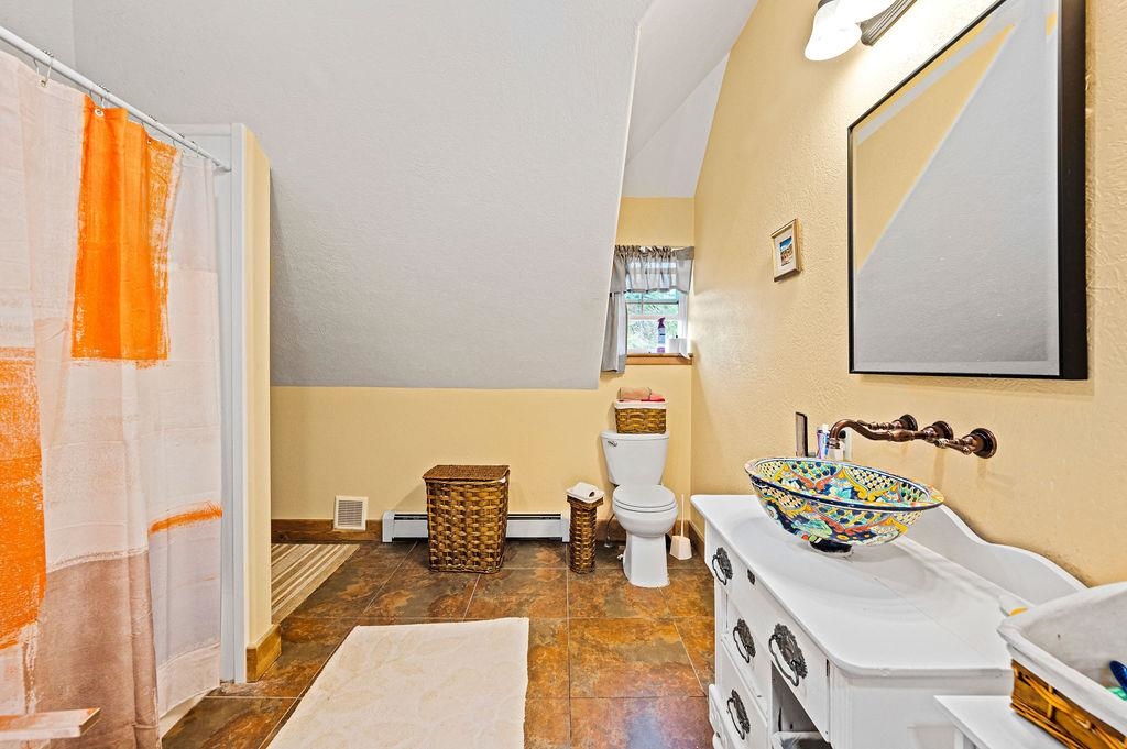 697 Curtis Avenue Property Photo 27